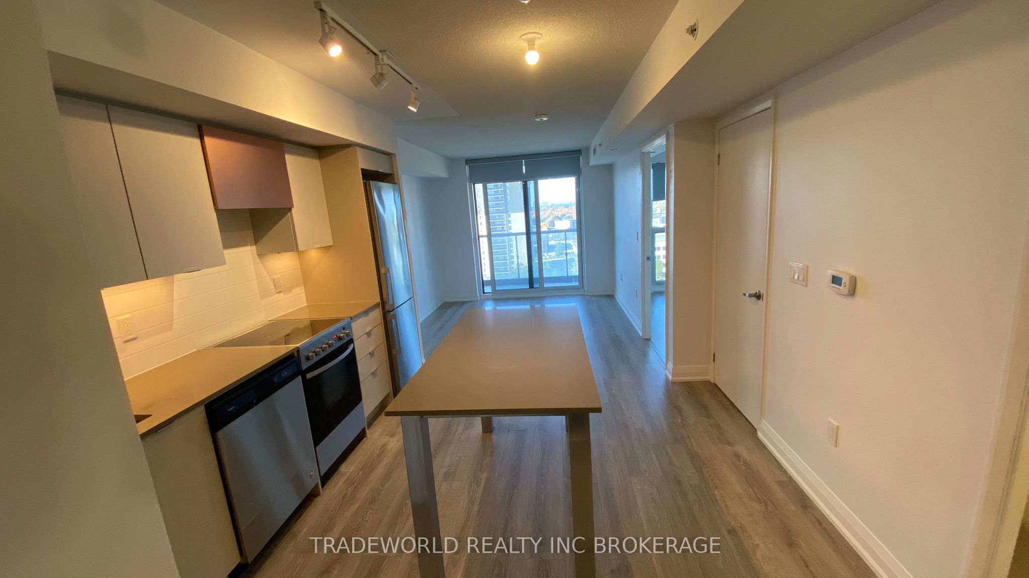 30 Gibbs Road 1201, Toronto, ON M9B 0E4 photo 3