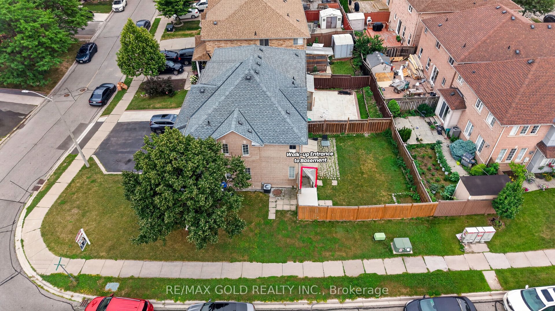 52 Junction Crescent, Brampton, ON L7A 2G9 photo 5