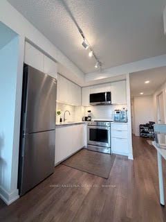 30 Samuel Wood Way 901, Toronto, ON M9B 6K4 photo 5