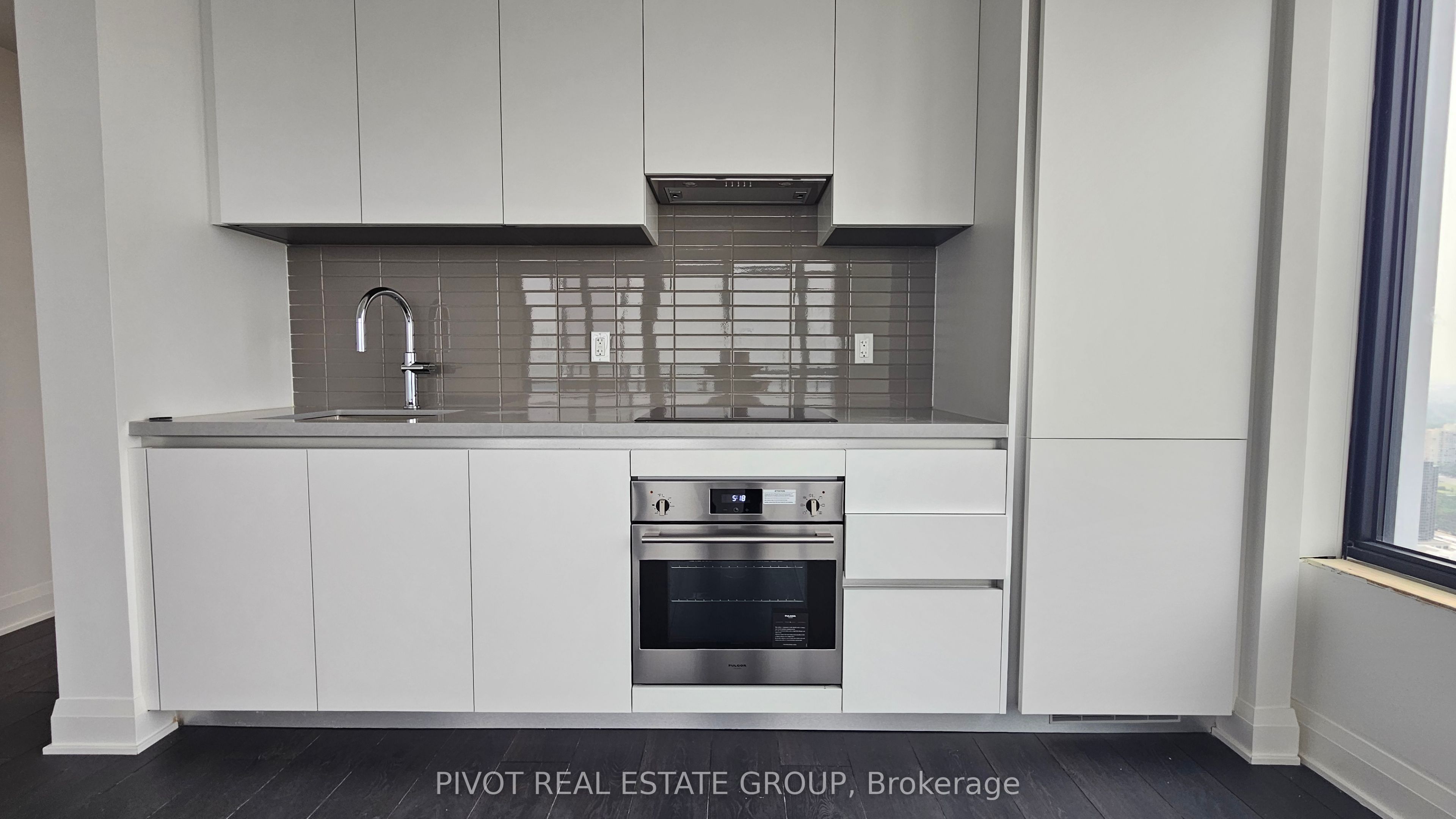 2 Erskine Road 3902, Mississauga, ON L5B 0S1 photo 4