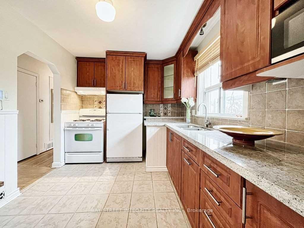 505 Sandmere Place, Oakville, ON L6L 4G5 photo 4