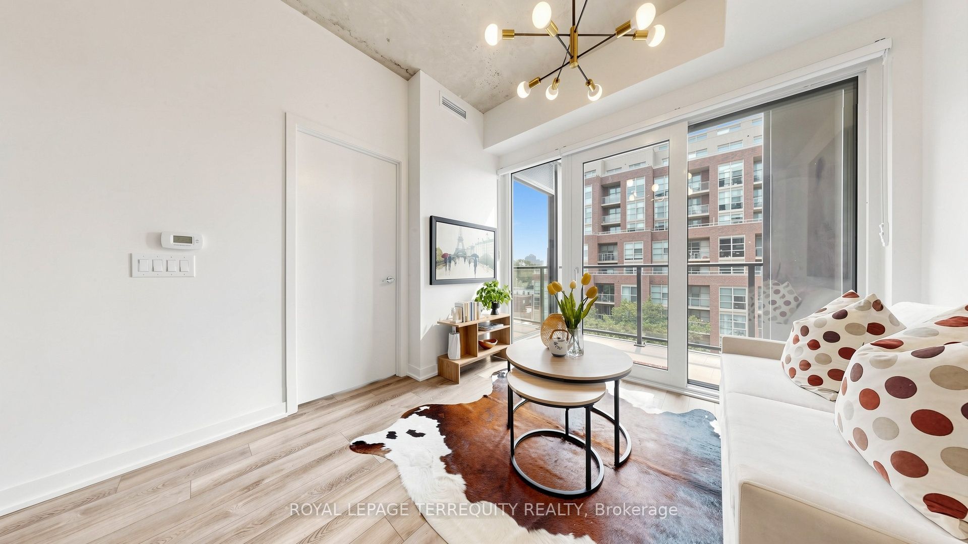1808 St Clair Avenue W 510, Toronto, ON M6N 0C1 photo 4