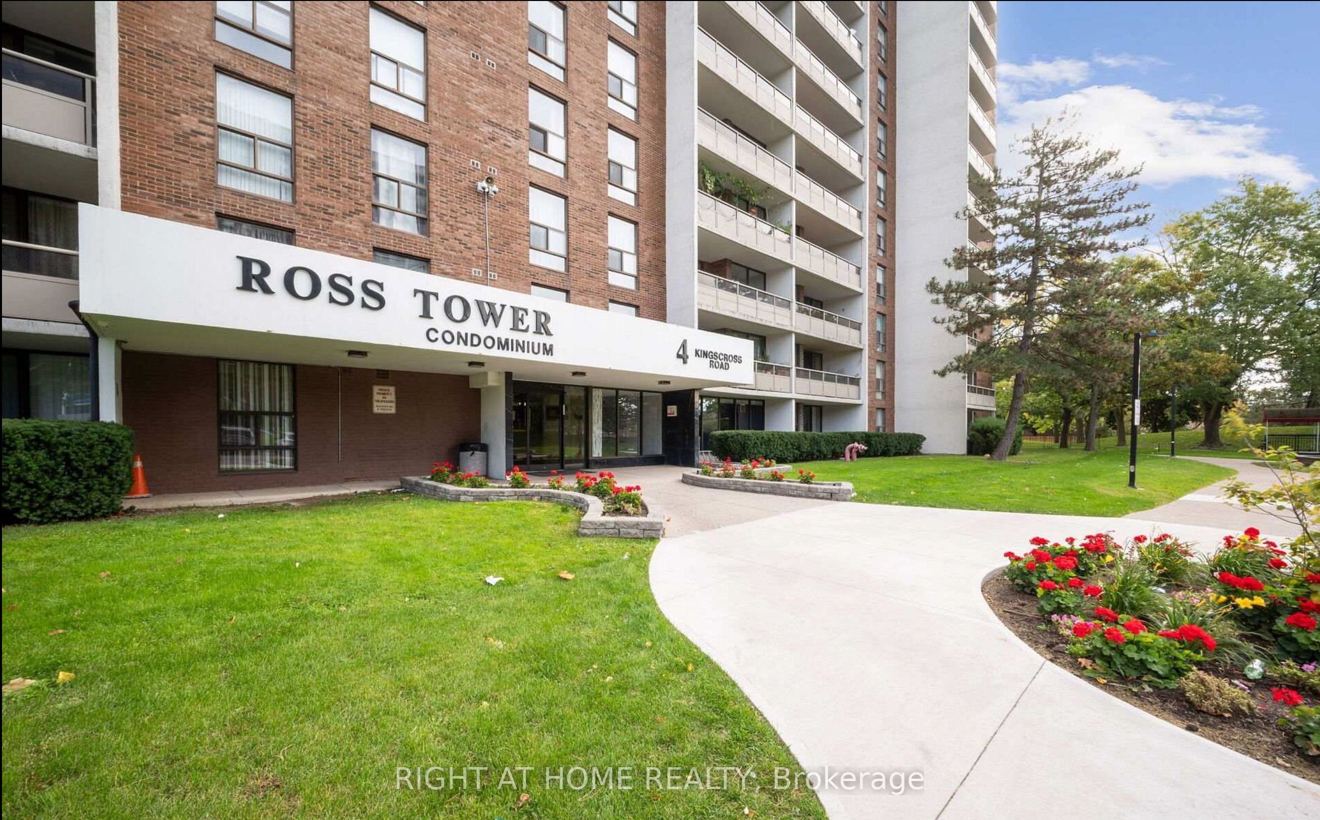 4 Kings Cross Road 2106, Brampton, ON L6T 3X8 photo 2