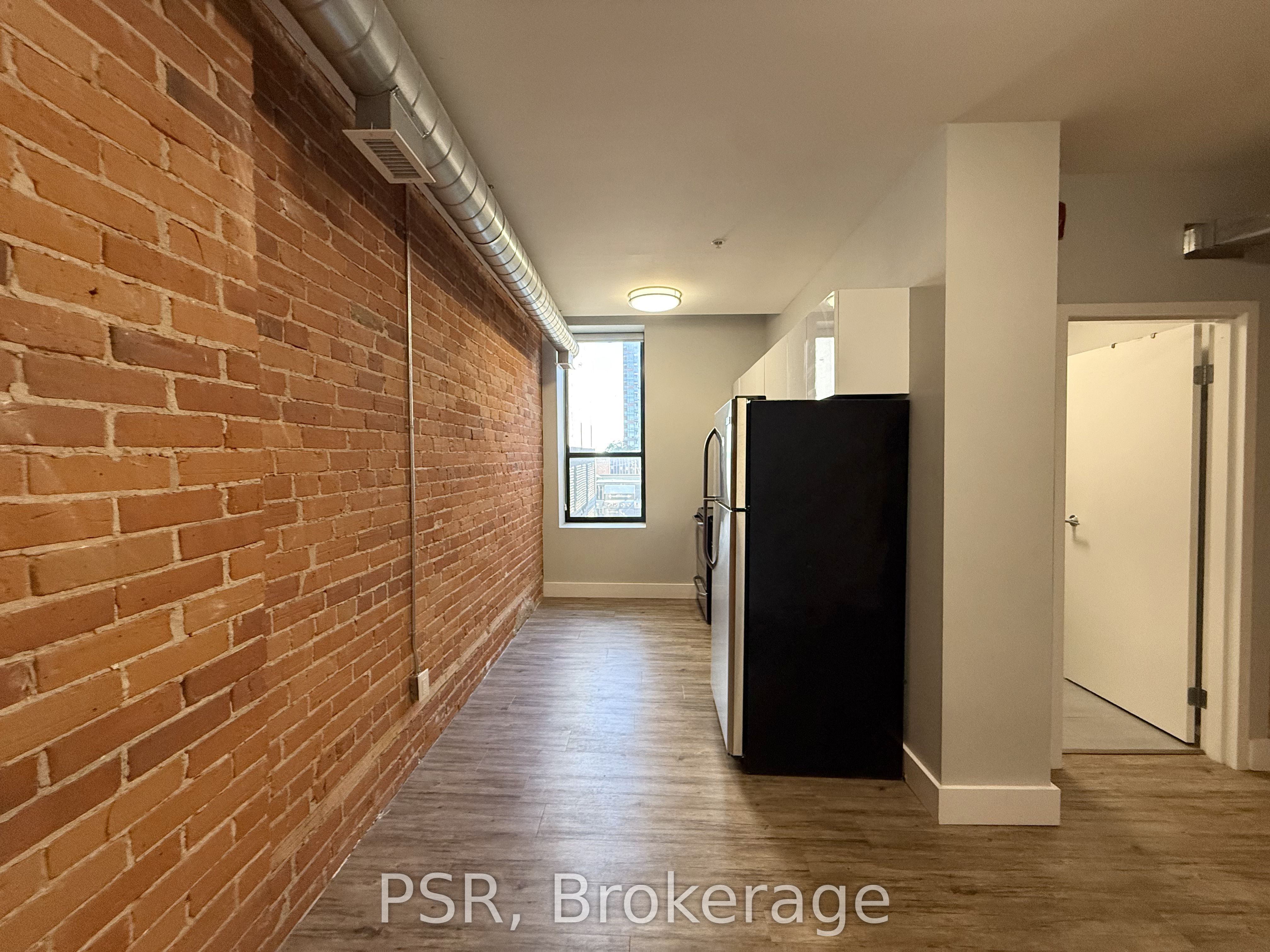 2870 Dundas Street W 310, Toronto, ON M6P 1Y8 photo 4