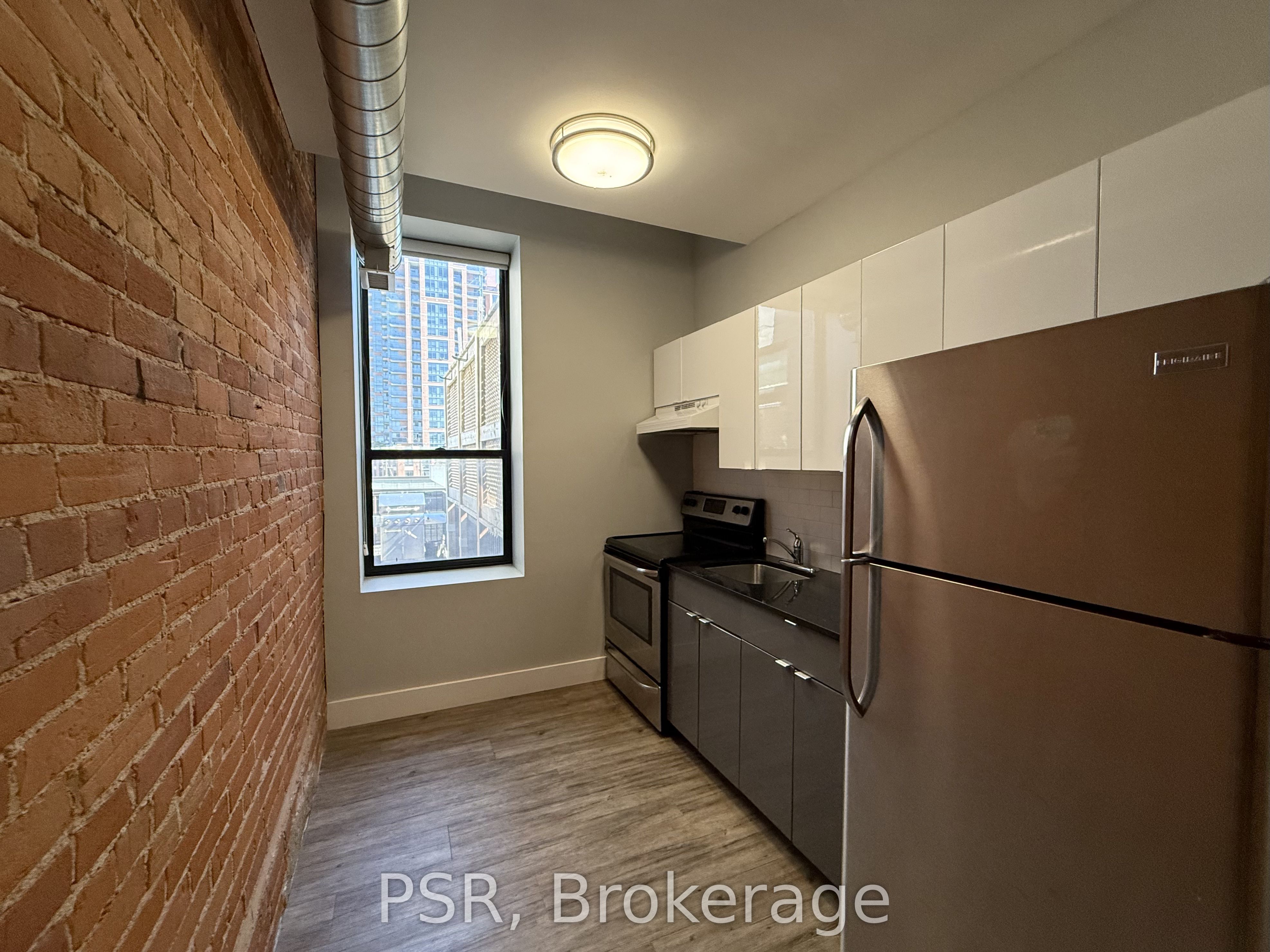2870 Dundas Street W 310, Toronto, ON M6P 1Y8 photo 5