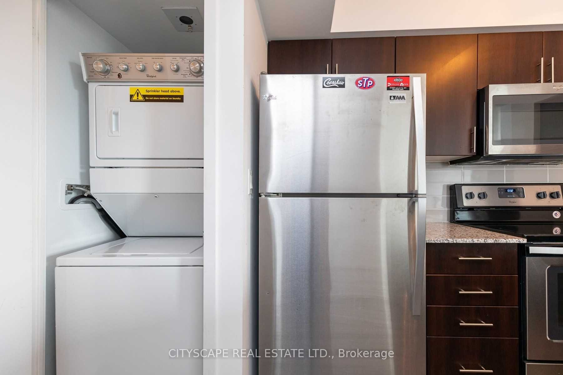 1420 Dupont Street 1902, Toronto, ON M6H 4J8 photo 5