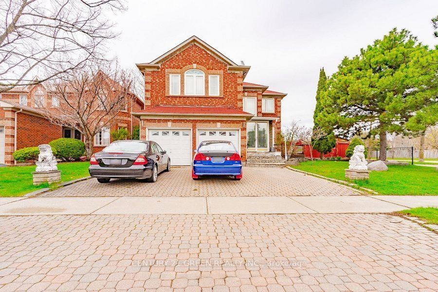 3211 Bloomfield Drive BSMT, Mississauga, ON L5N 6V2