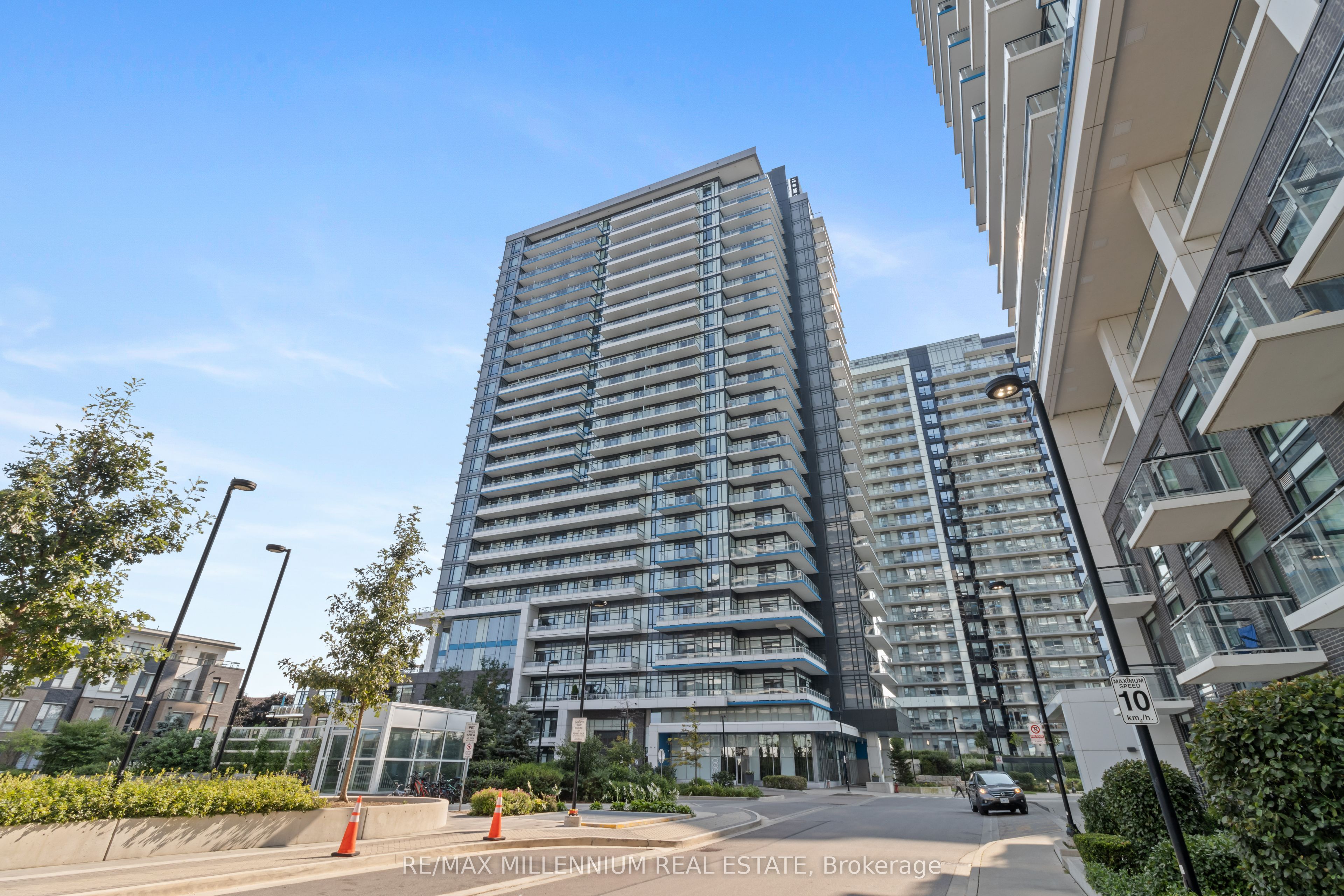 2560 Eglinton W Avenue 609, Mississauga, ON L5M 0Y3