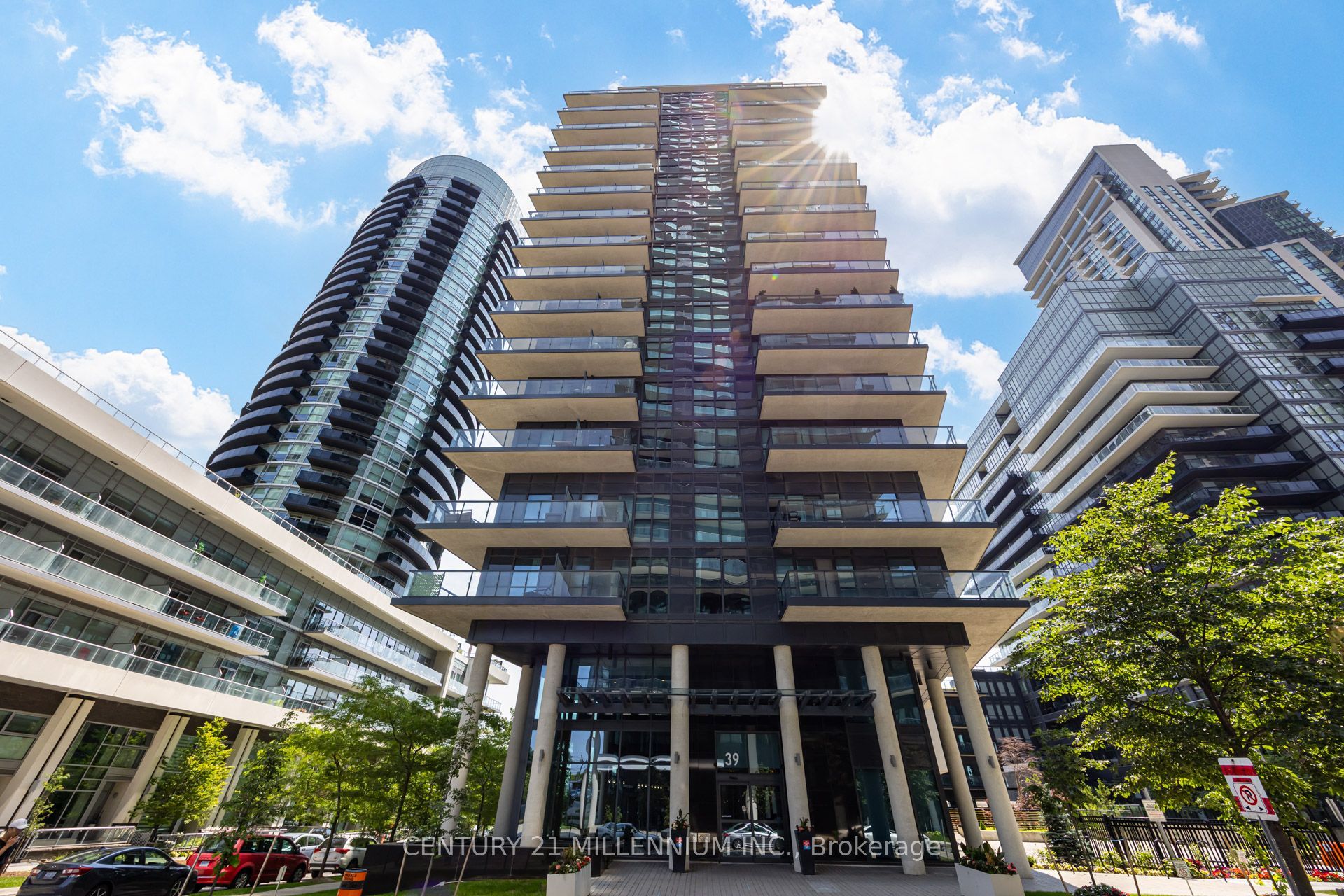 39 Annie Craig Drive 1018, Toronto, ON M8V 0H1 photo 2
