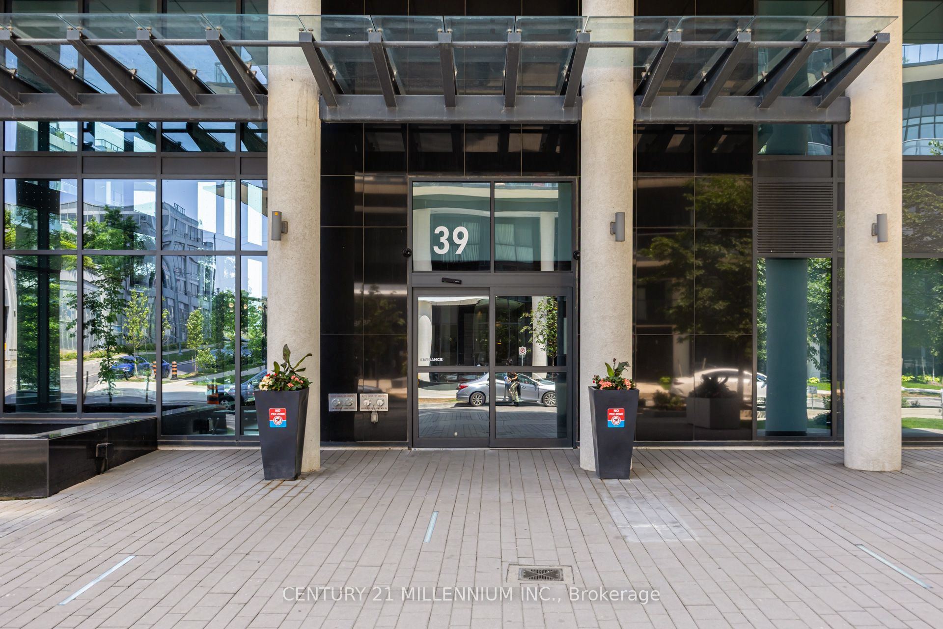 39 Annie Craig Drive 1018, Toronto, ON M8V 0H1 photo 3