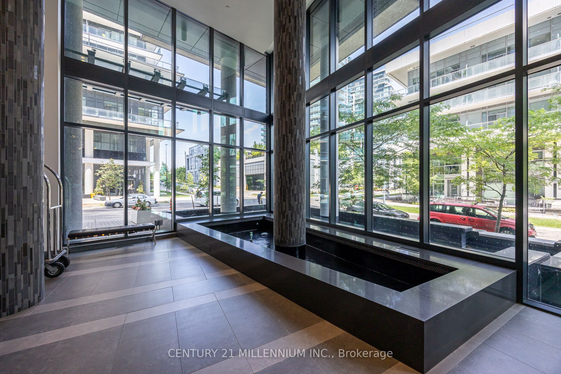 39 Annie Craig Drive 1018, Toronto, ON M8V 0H1 photo 4
