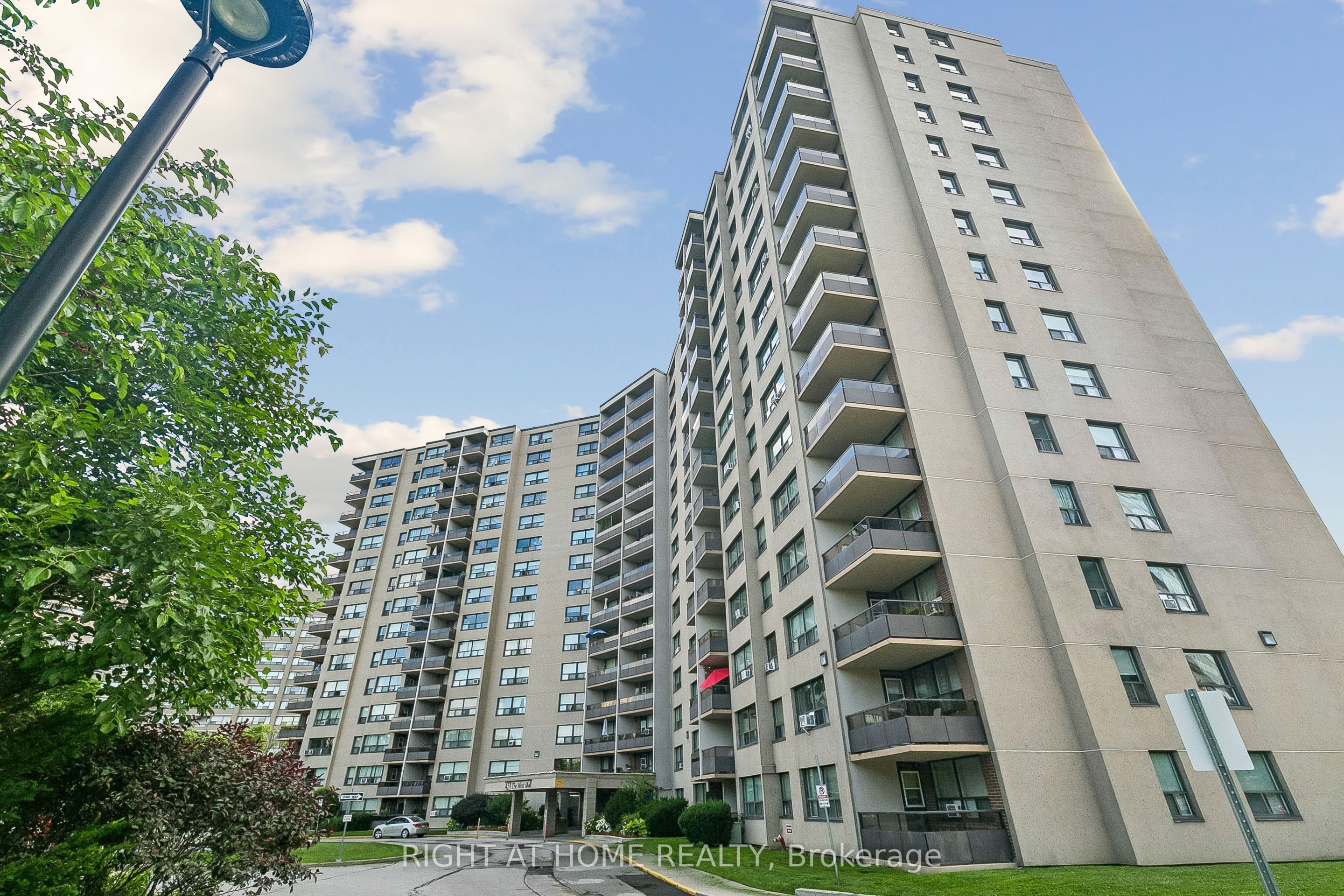 451 The West Mall N/A 807, Toronto, ON M9C 1G1