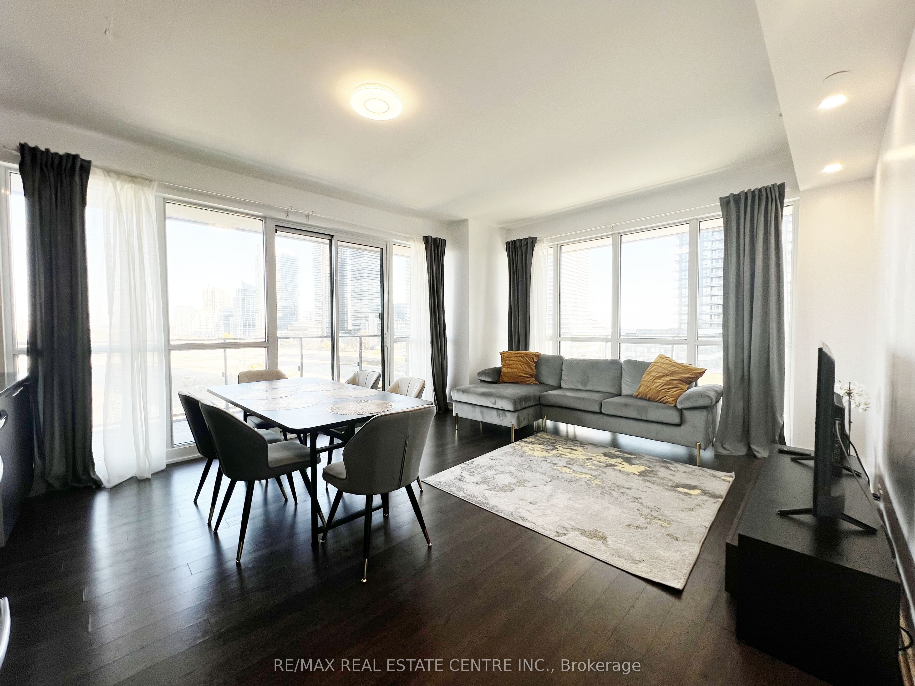 10 Park Lawn Road 809, Toronto, ON M8V 0H9