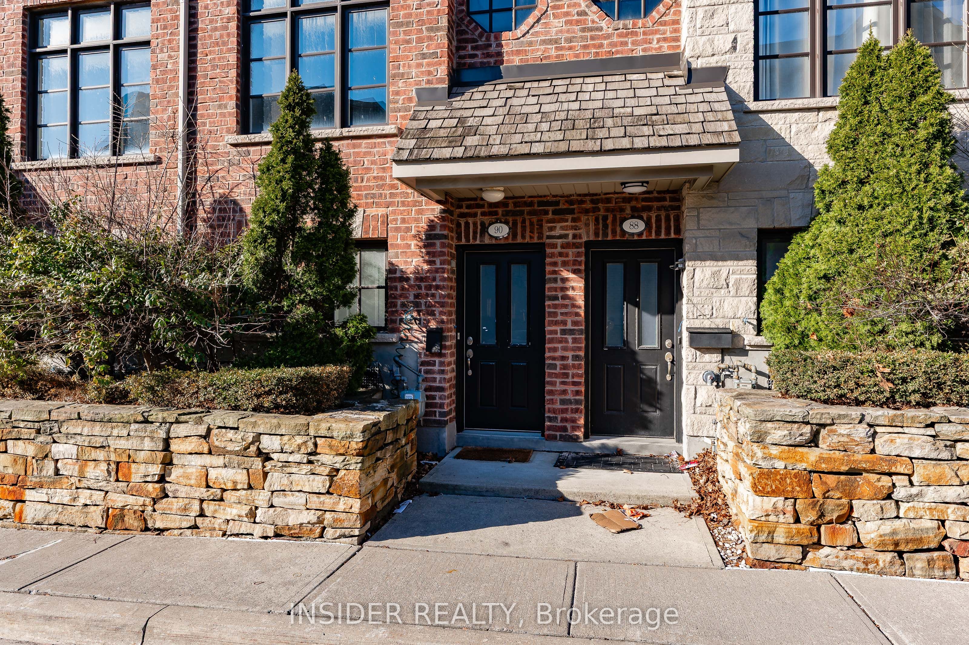 1812 E Burnhamthorpe Road E 90, Mississauga, ON L4X 0A3 photo 3