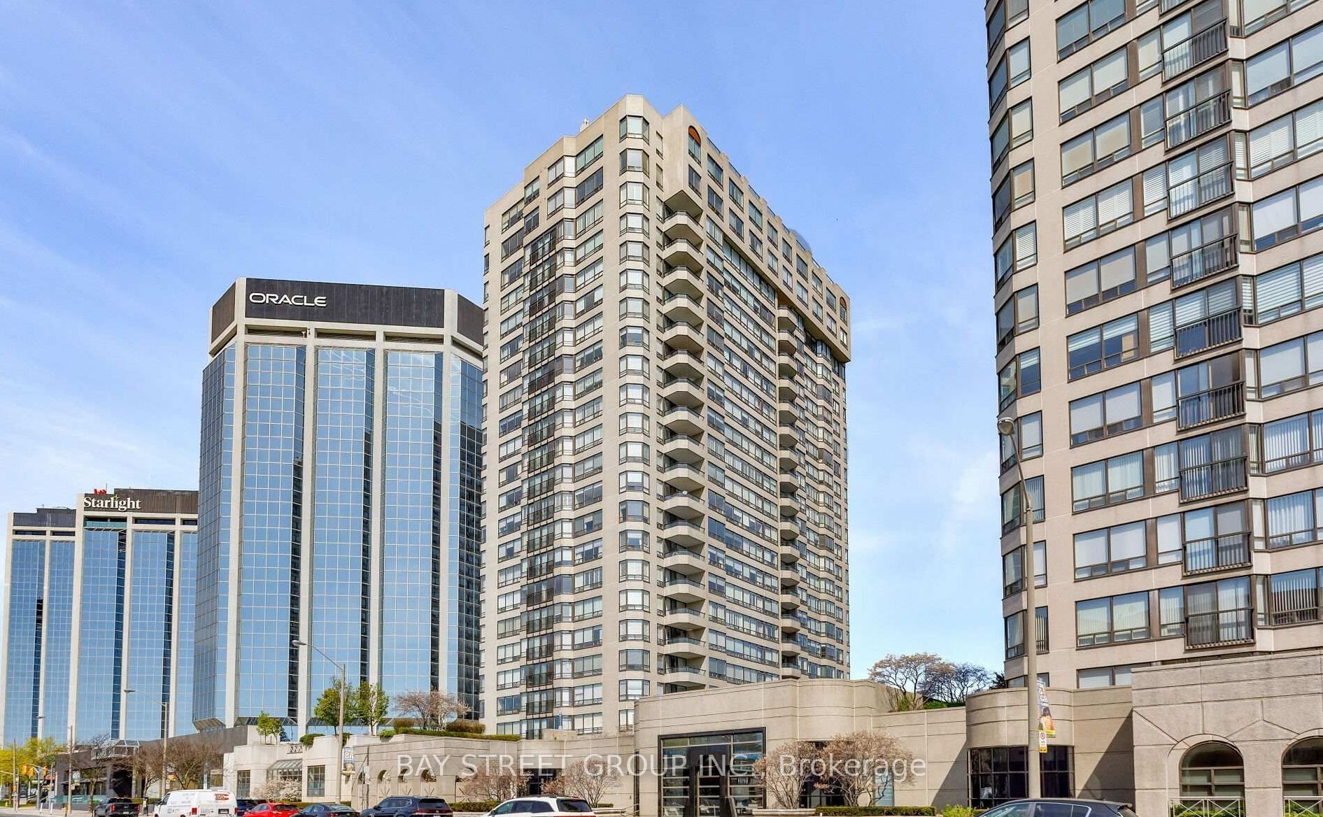 1 Aberfoyle Crescent 2011, Toronto, ON M8X 2X8