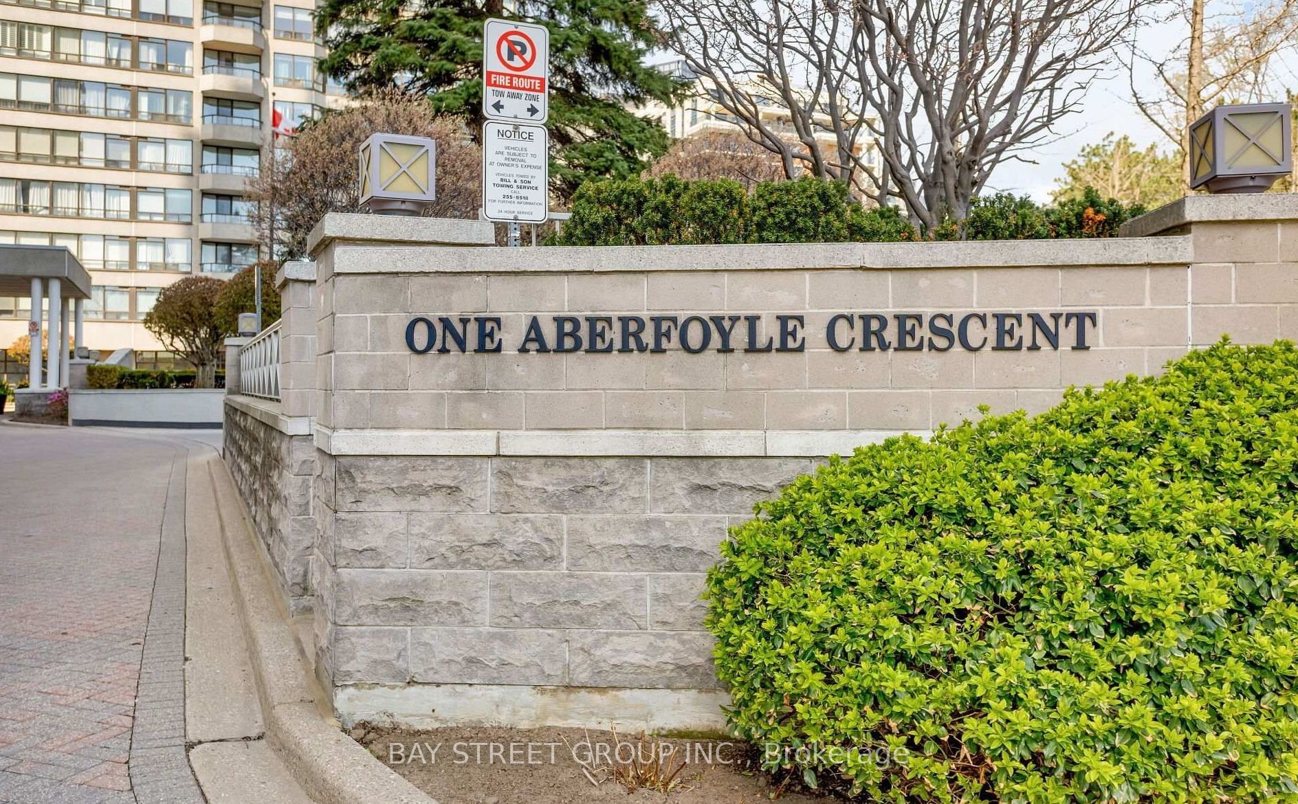 1 Aberfoyle Crescent 2011, Toronto, ON M8X 2X8 photo 2