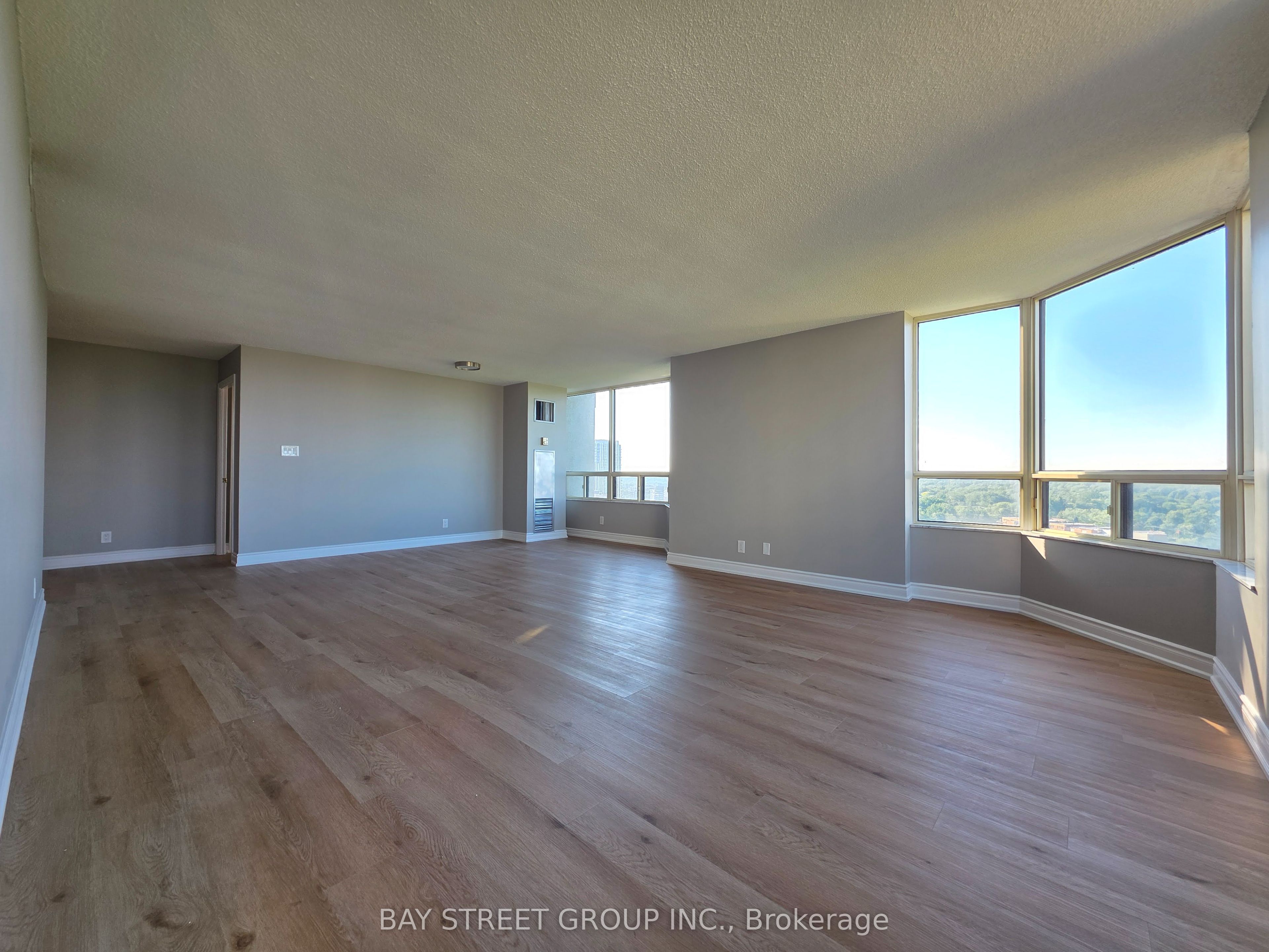 1 Aberfoyle Crescent 2011, Toronto, ON M8X 2X8 photo 5