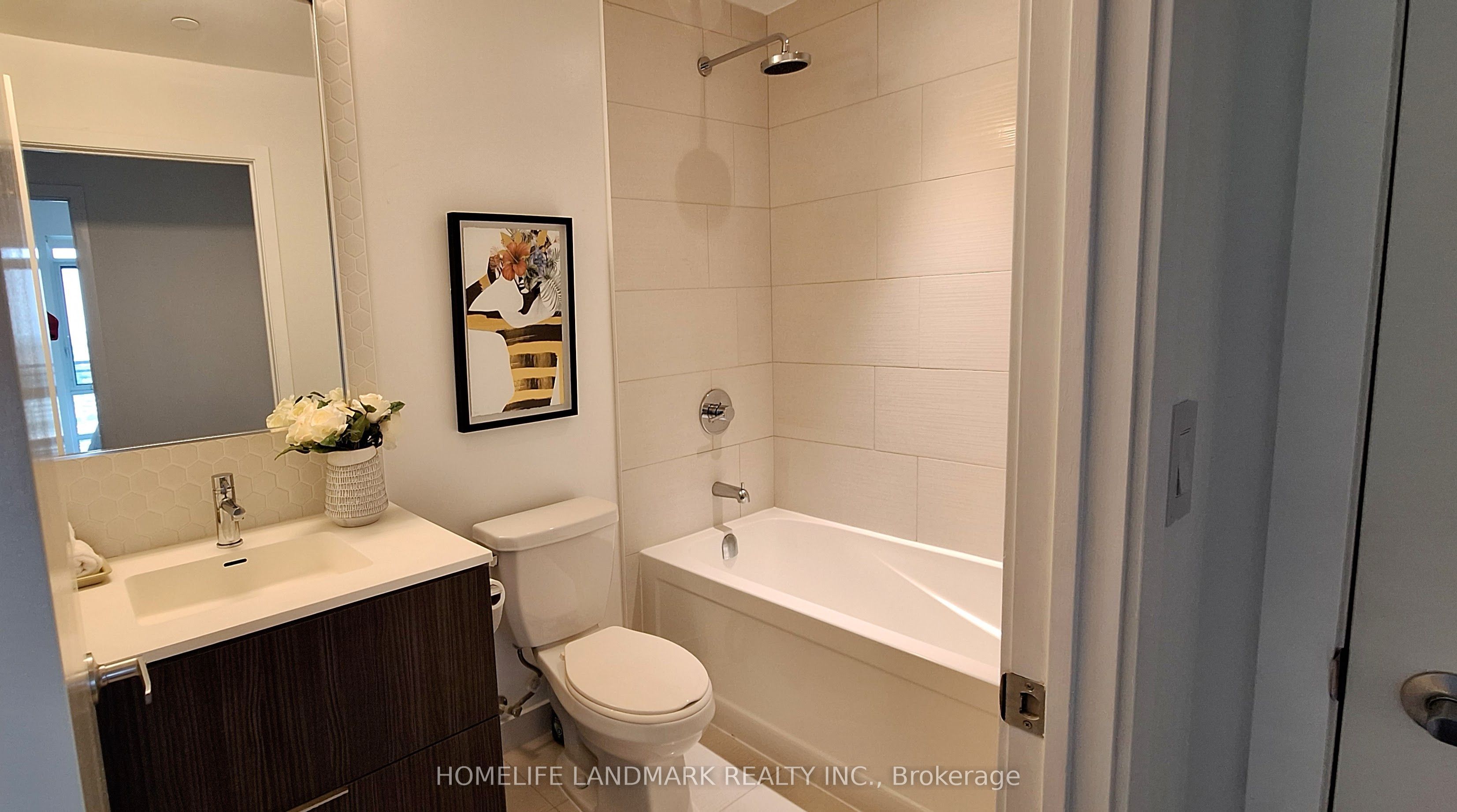 2520 Eglinton Avenue W 1211, Mississauga, ON L5M 0Y4 photo 5