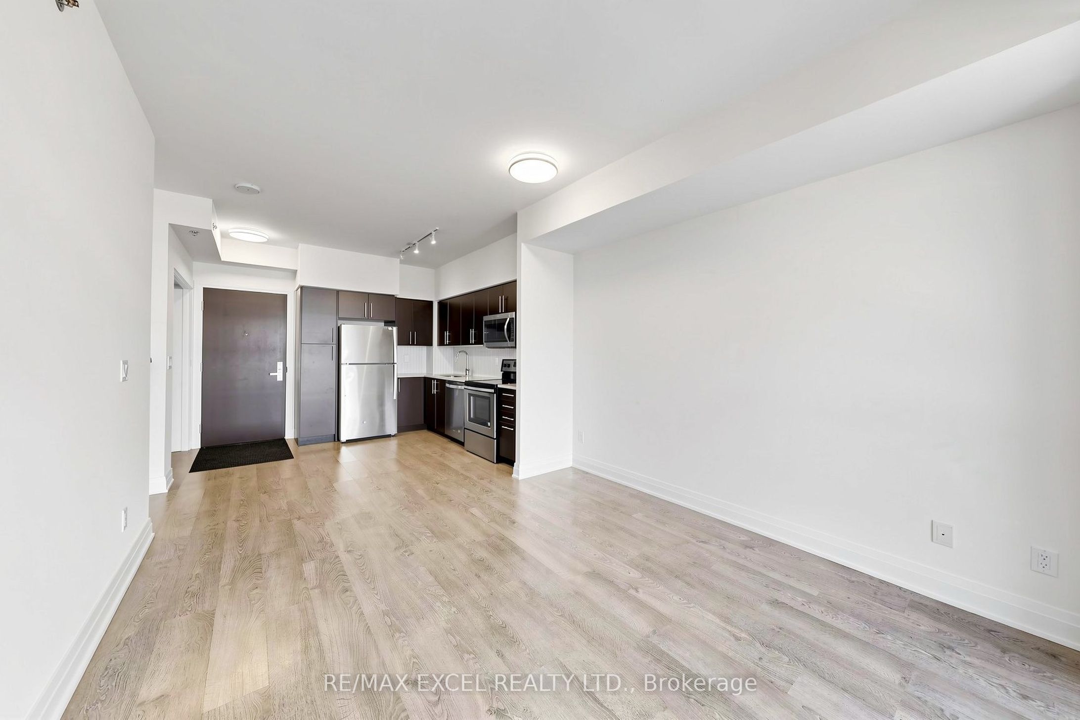 55 Speers Road 1702, Oakville, ON L6K 0H9 photo 5