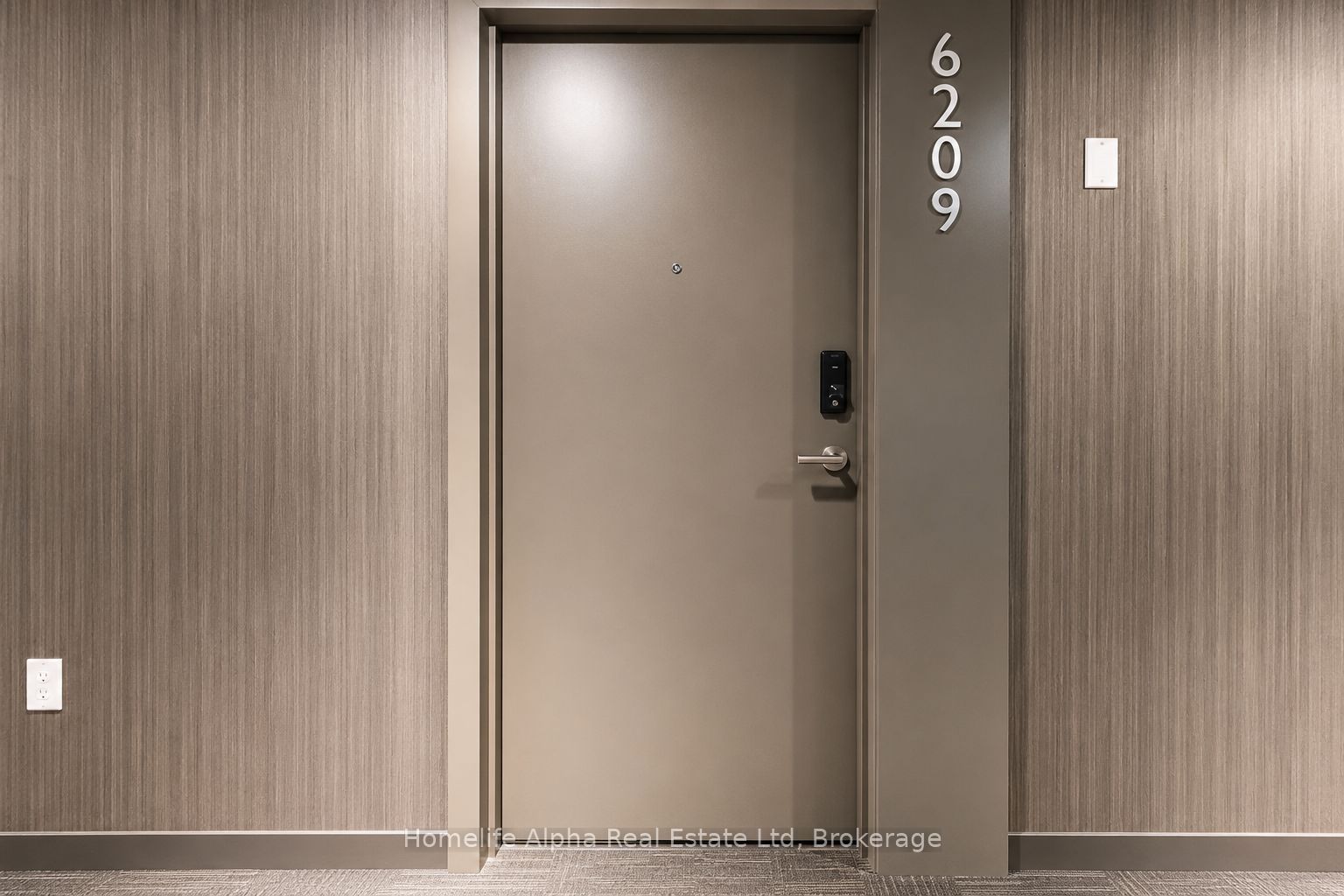 448 Burnhamthorpe Road NW 6209, Mississauga, ON L5B 0R4 photo 2