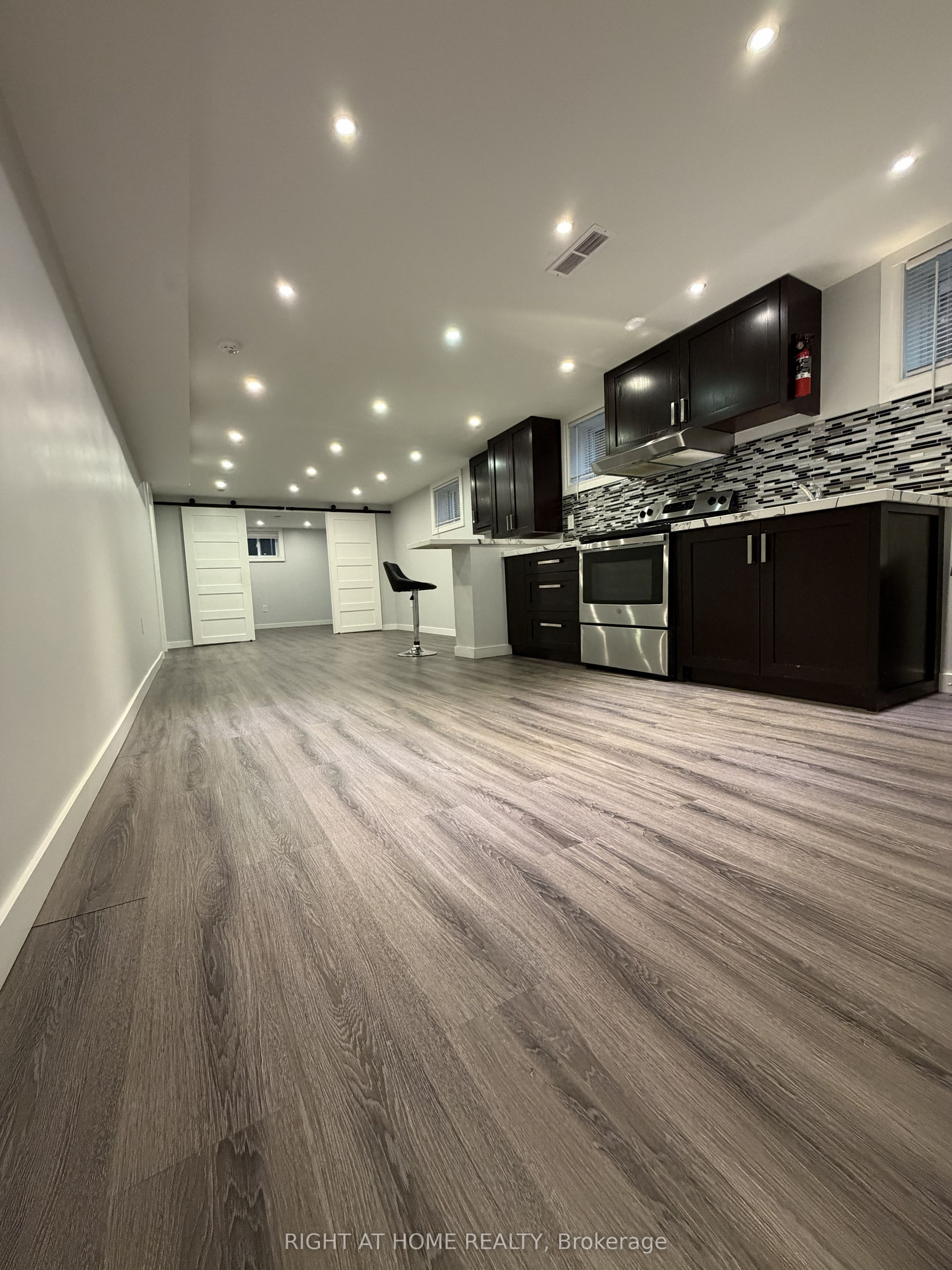 2238 Delkus Crescent Bsmt., Mississauga, ON L5A 1K7
