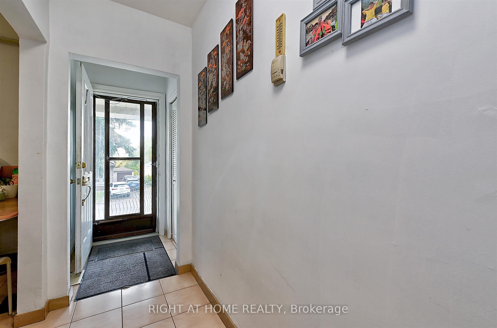 34 William Cragg Drive, Toronto, ON M3M 1T9 photo 3