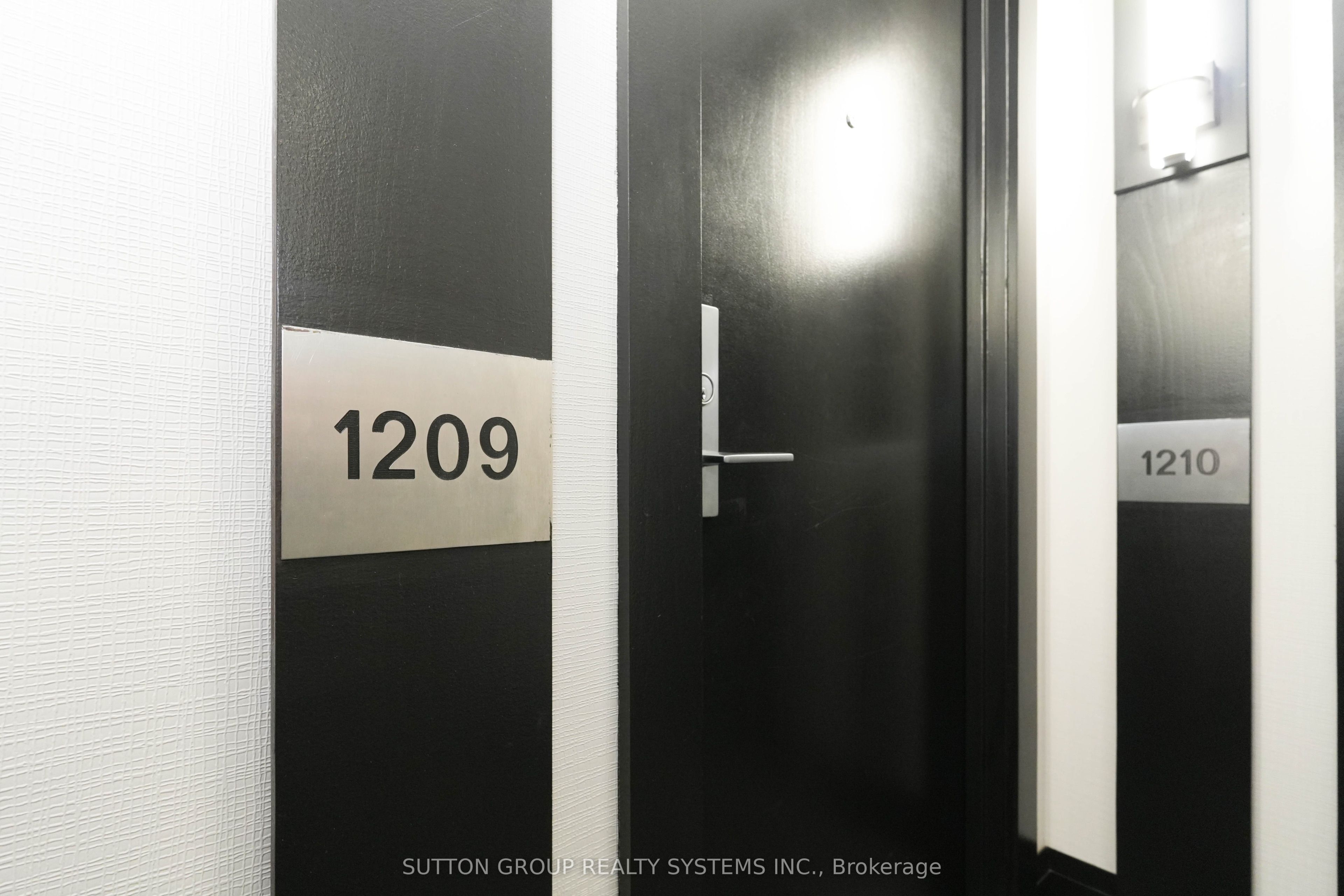 70 Absolute Avenue 1209, Mississauga, ON L4Z 0A4 photo 3