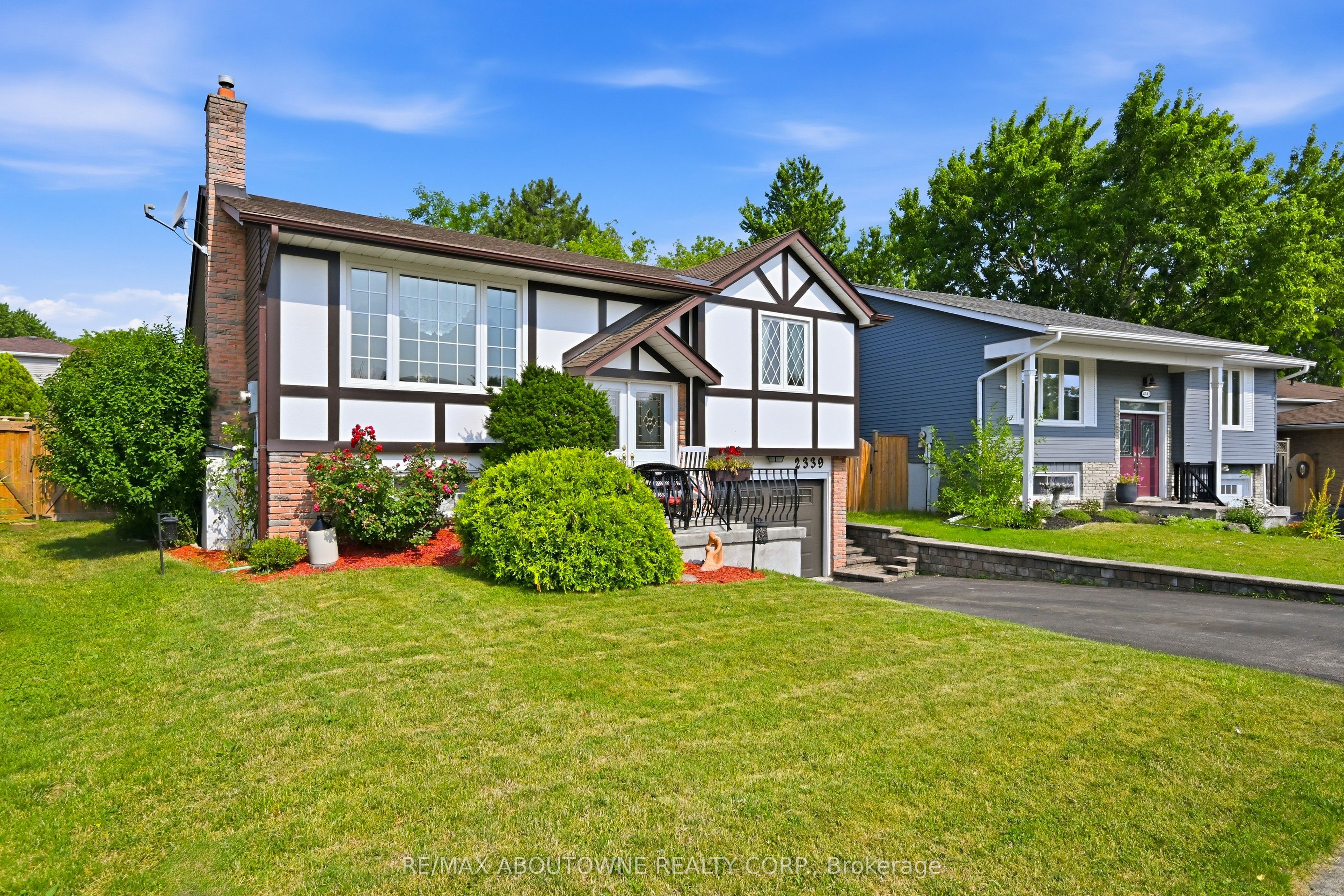 2339 Gillingham Drive, Burlington, ON L7P 4G5 photo 2