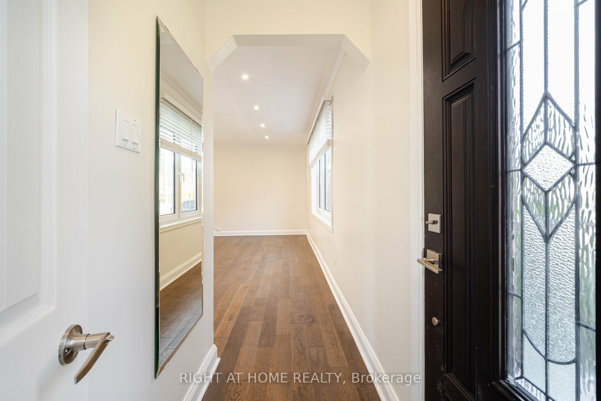 154 Martin Grove Road, Toronto, ON M9B 4K9 photo 5