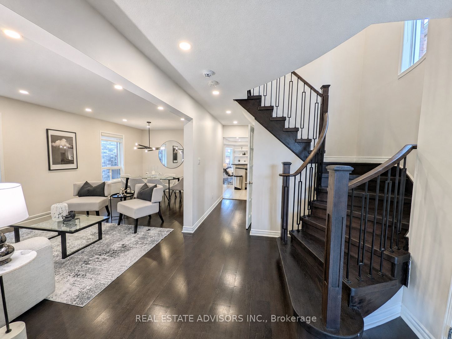 5215 Marblewood Drive, Mississauga, ON L5V 2P1 photo 4