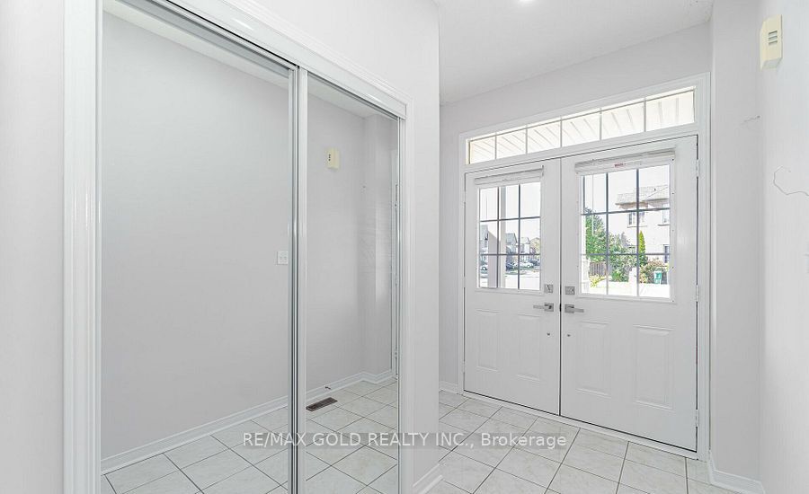 69 Portrush Trail, Brampton, ON L6X 0R2 photo 3