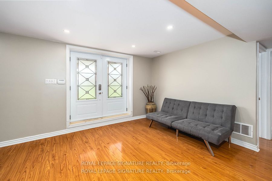 11 Celestial Court Lower, Brampton, ON L7A 3R8 photo 2