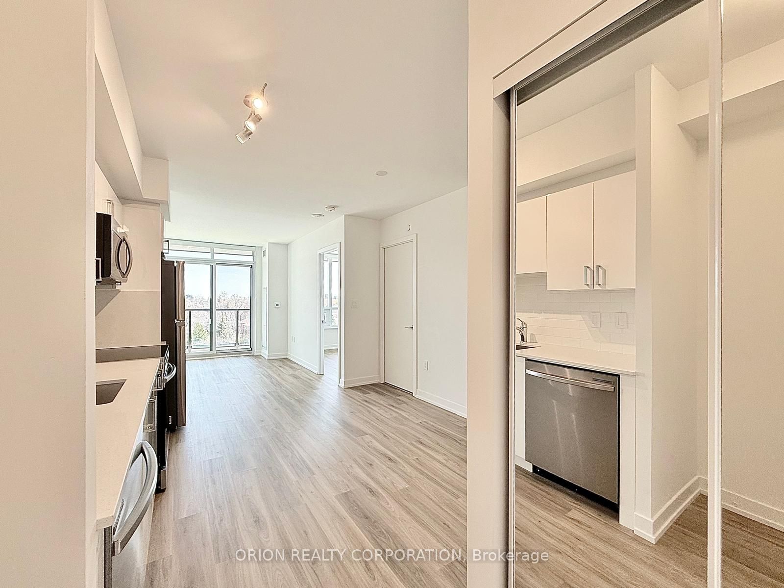 556 Marlee Avenue 614, Toronto, ON M6B 0B1 photo 2