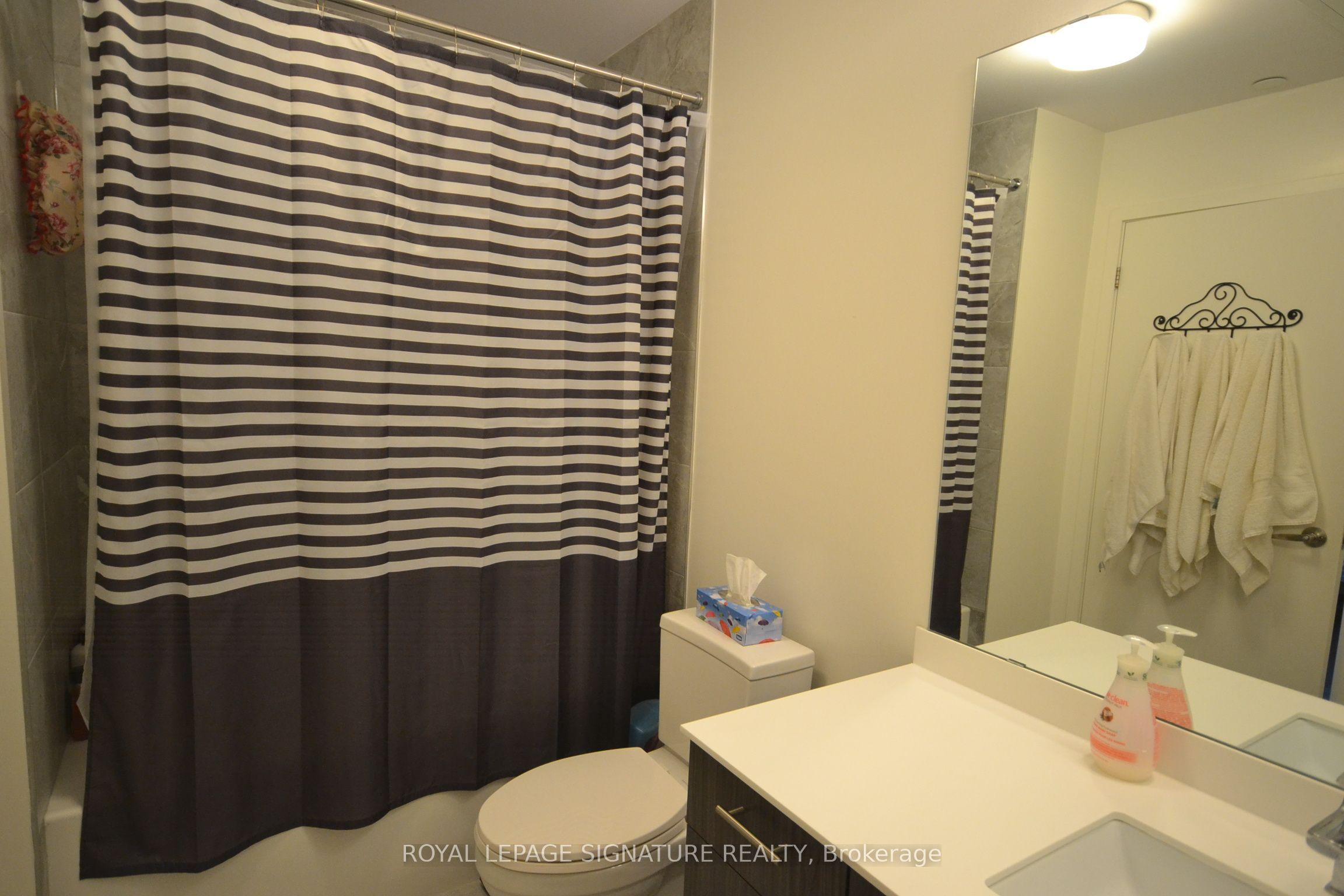 150 SABINA Drive 309, Oakville, ON L6H 0W3 photo 5