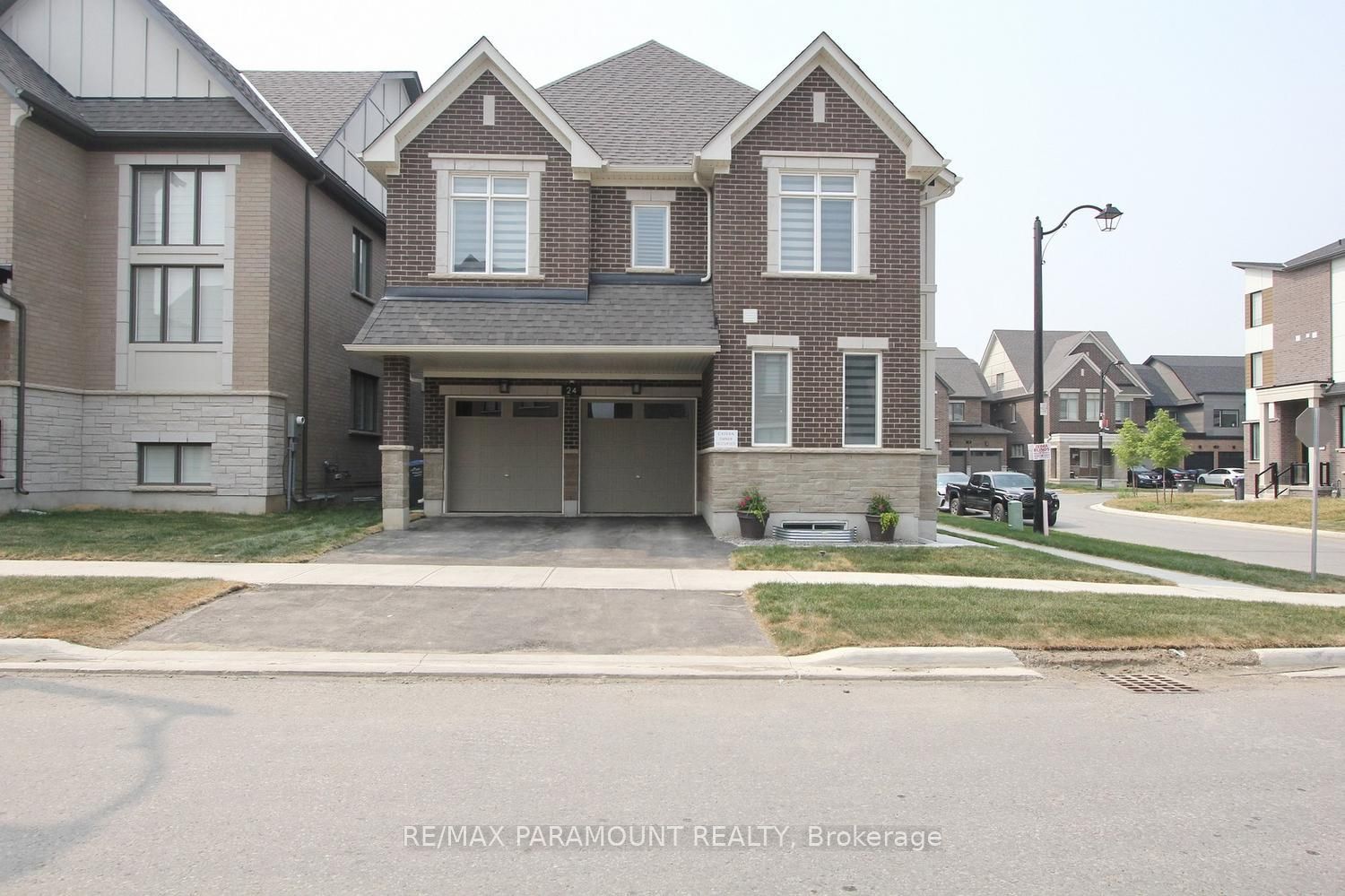 24 Kings Hill Drive, Brampton, ON L7A 5L9 photo 2