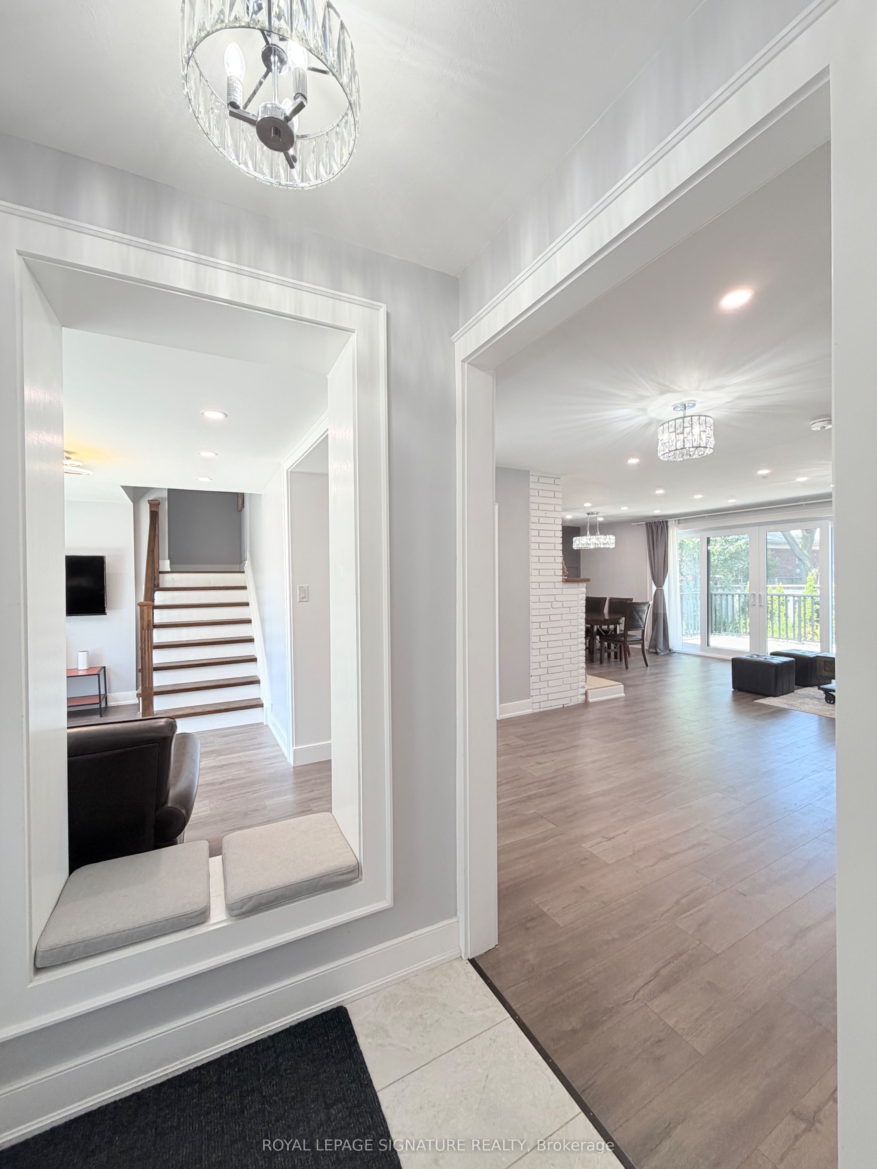 104 Great Oak Drive, Toronto, ON M9A 1N5 photo 4