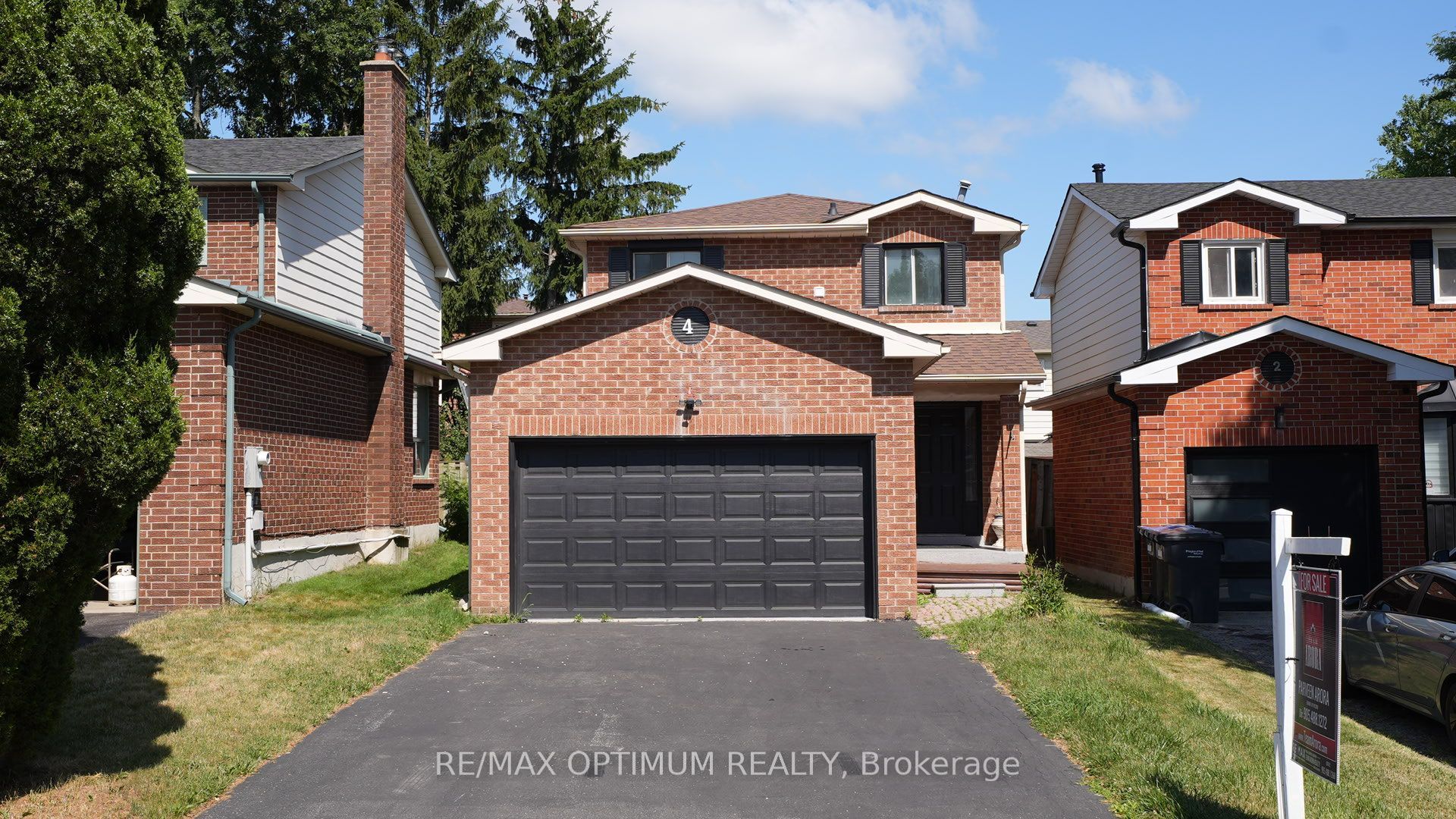 4 Lawnview Court, Brampton, ON L7G 1T4