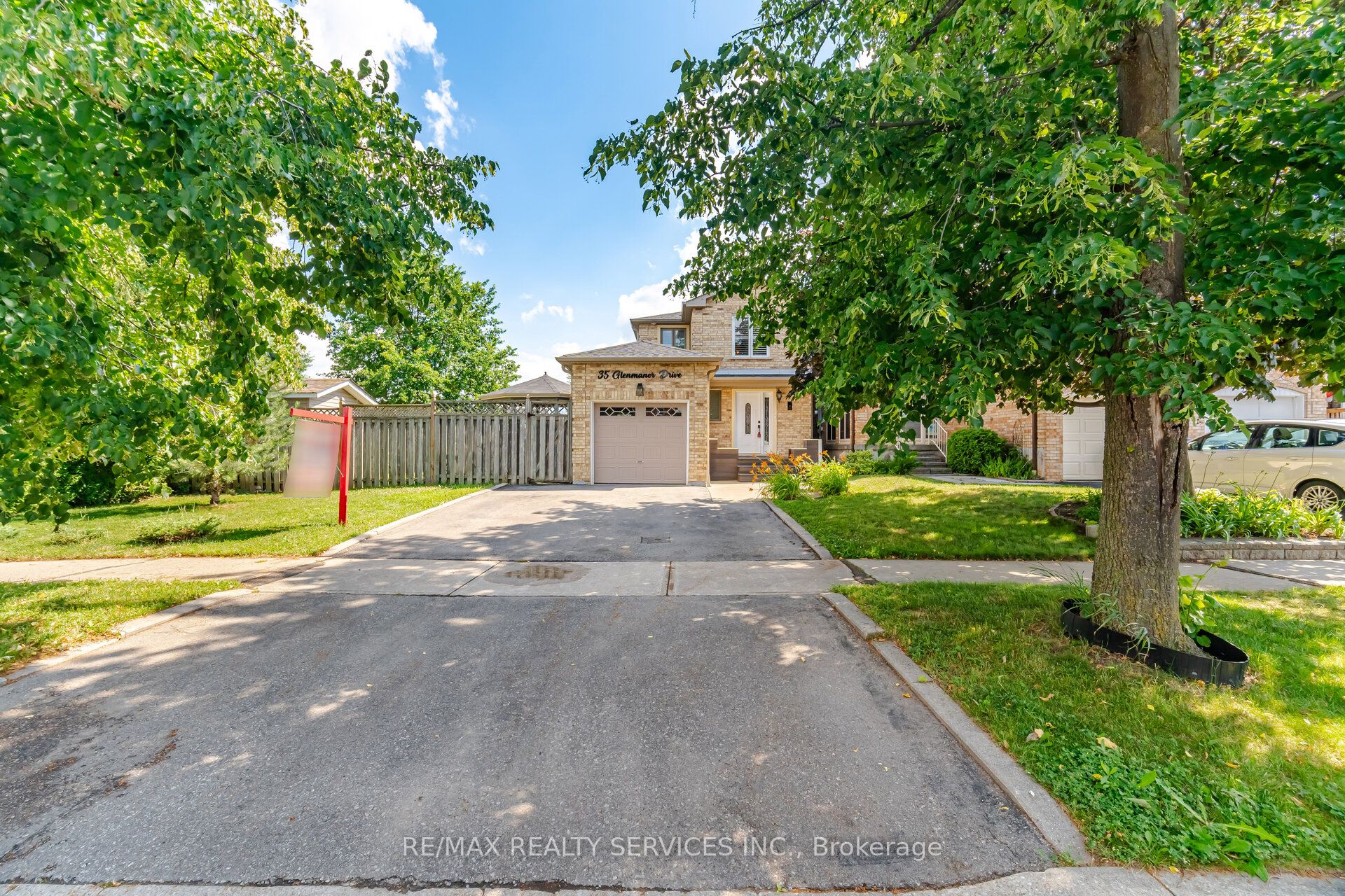 35 Glenmanor Drive, Brampton, ON L6Z 3Z1 photo 3