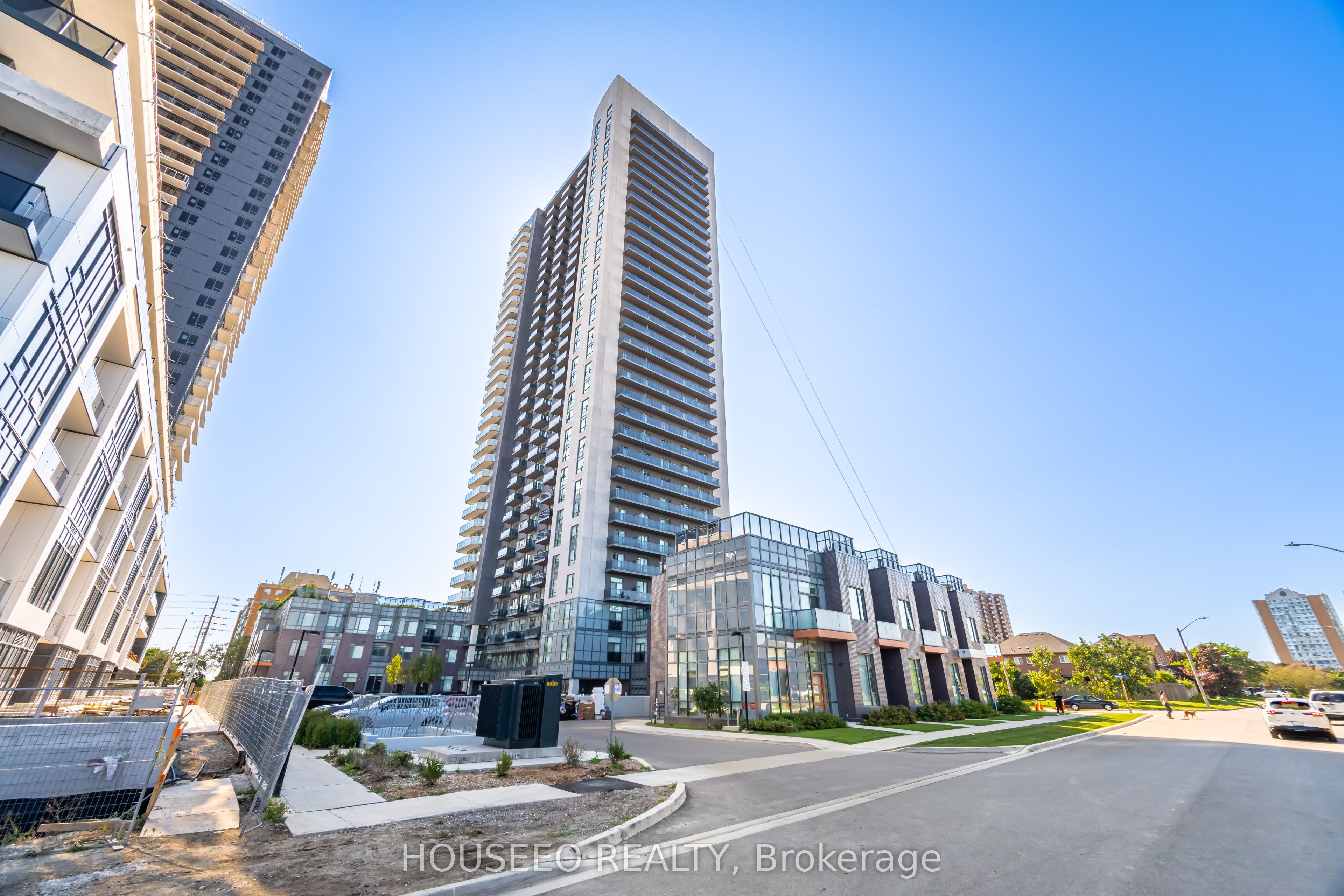 8 Nahani Way 905, Mississauga, ON L4Z 4J8