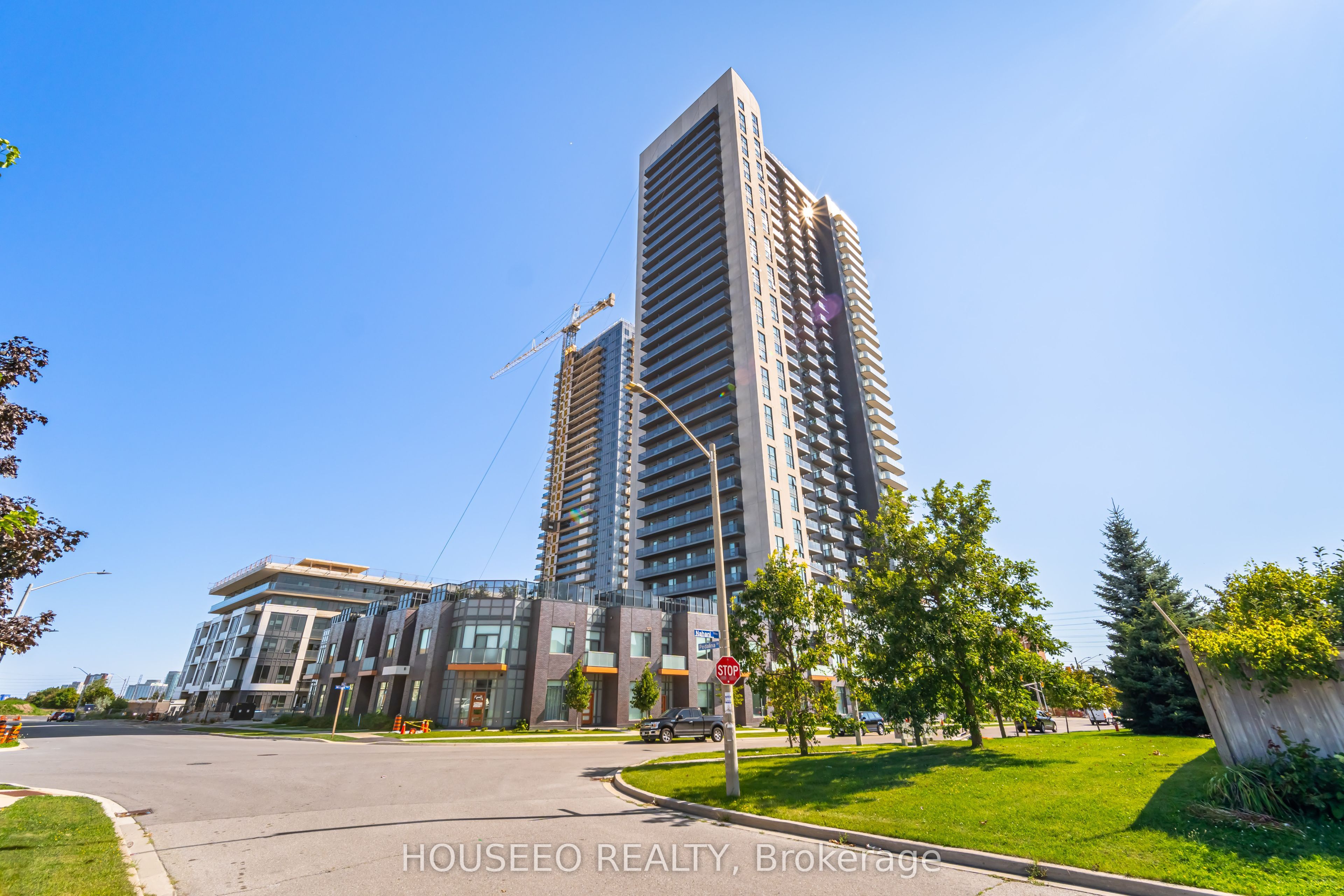 8 Nahani Way 905, Mississauga, ON L4Z 4J8 photo 2