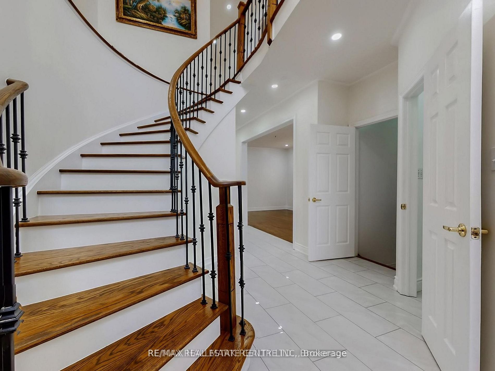 671 Deckhouse Court (Basement), Mississauga, ON L5W 1P9 photo 2