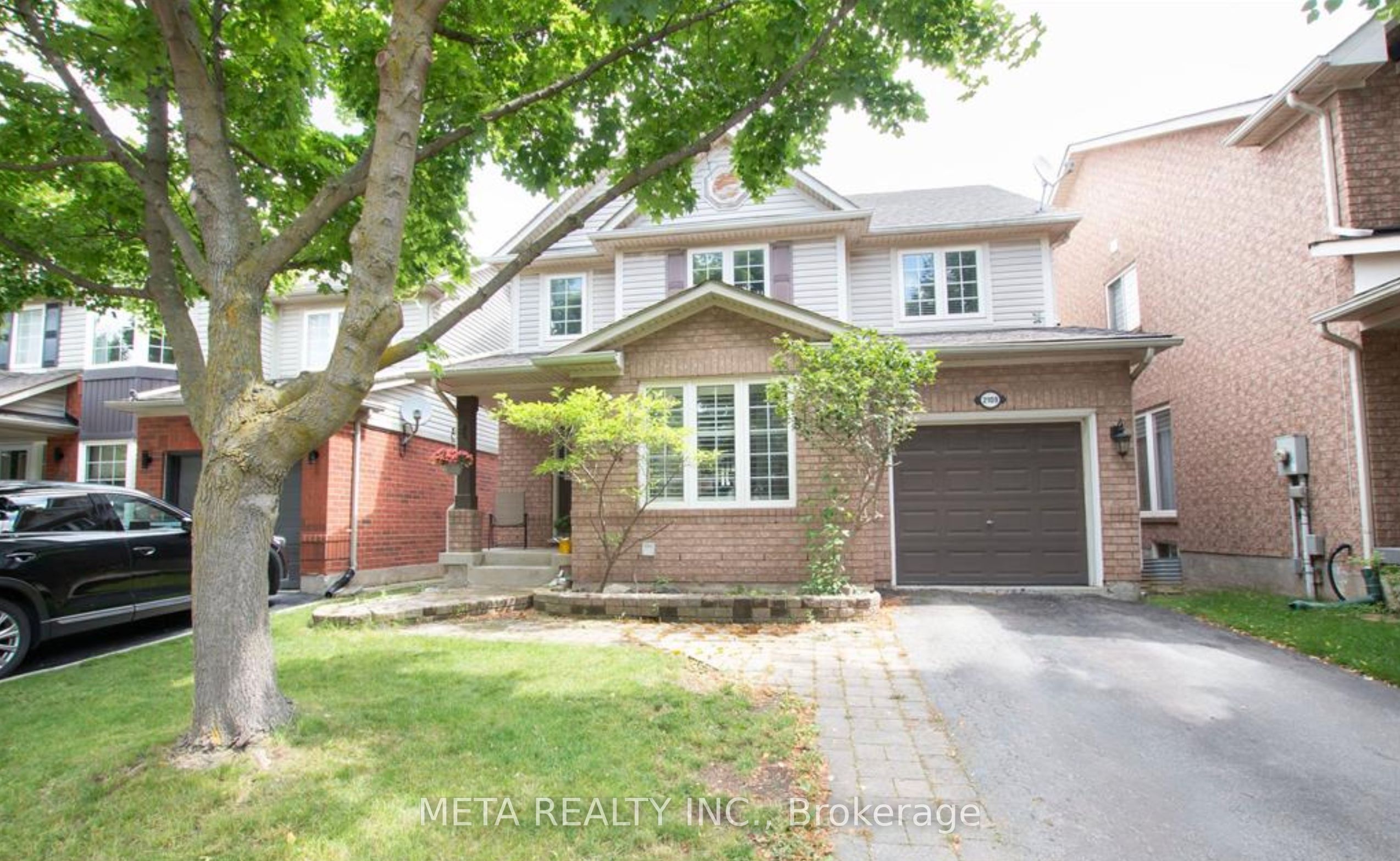 2109 Dunmore Avenue, Burlington, ON L7L 6V8