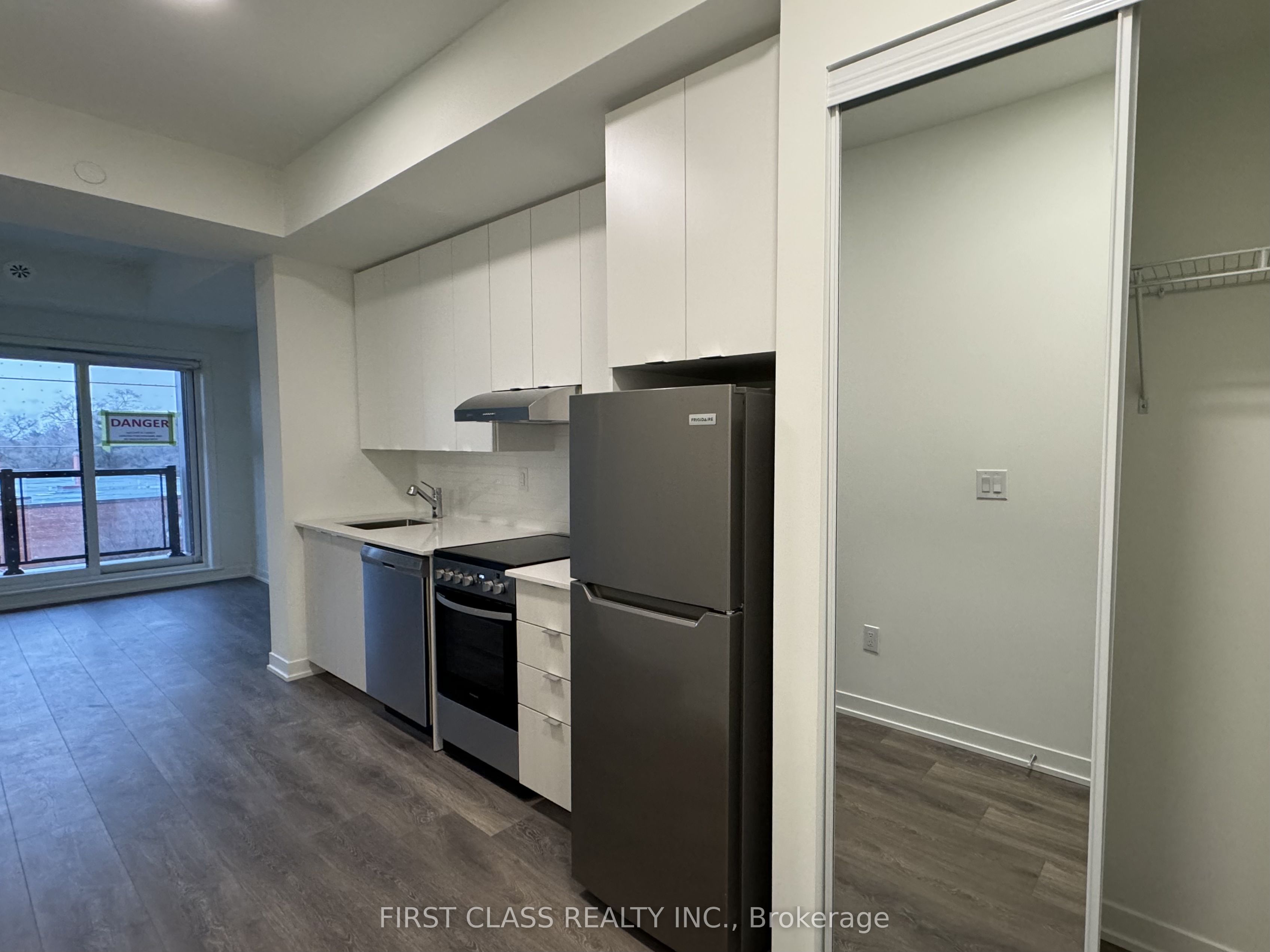 165 Canon Jackson Drive 301, Toronto, ON M6M 2G1