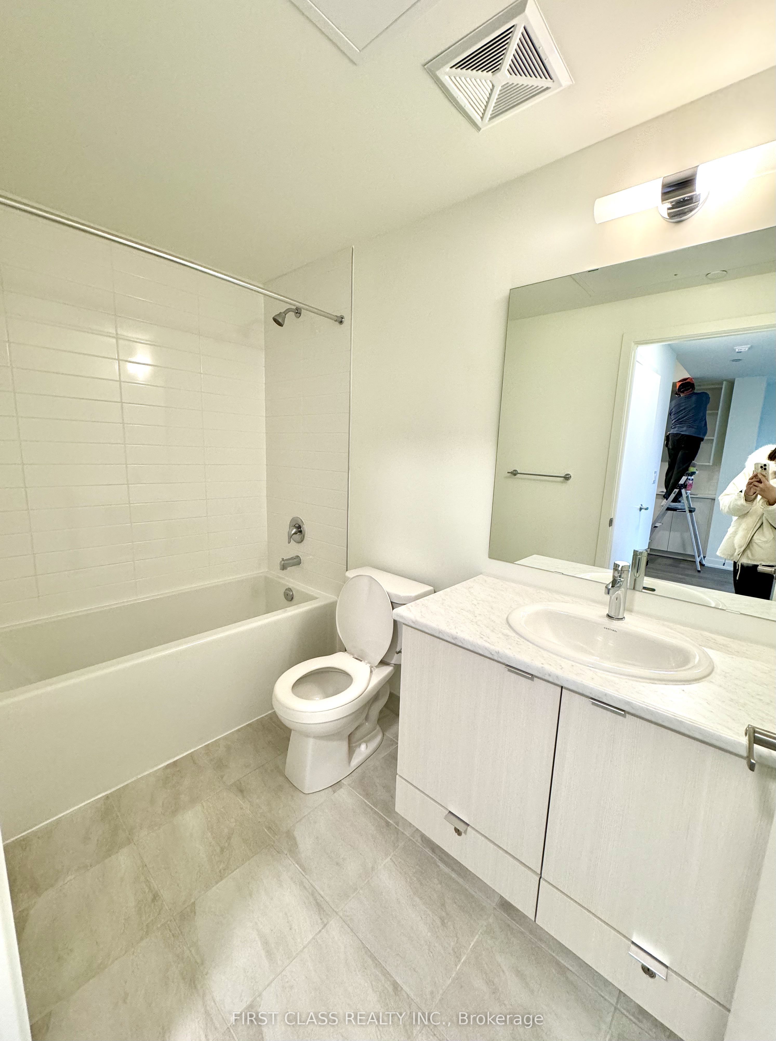 165 Canon Jackson Drive 301, Toronto, ON M6M 2G1 photo 5