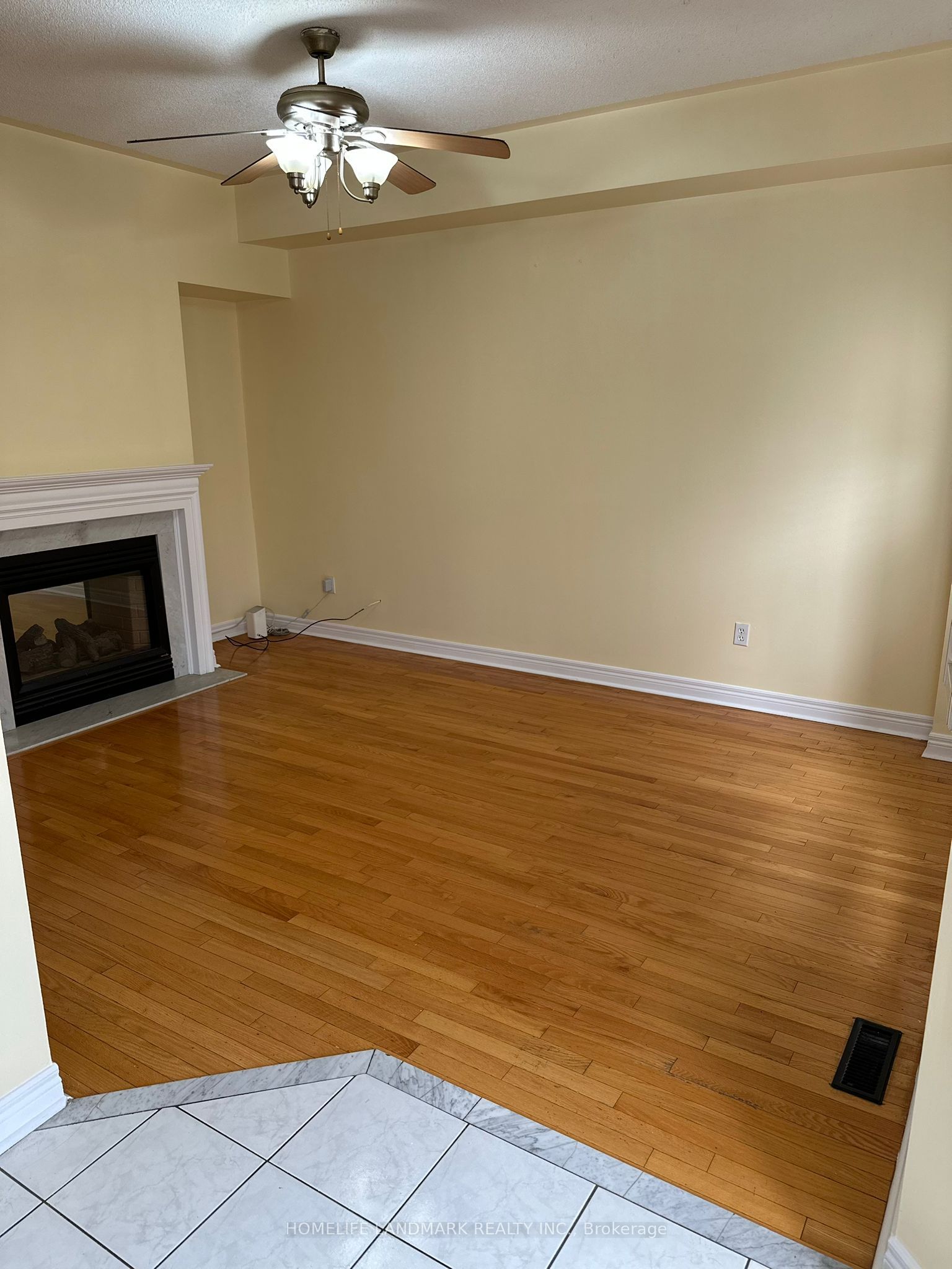 544 Matisse Place, Mississauga, ON L5W 1M3 photo 3