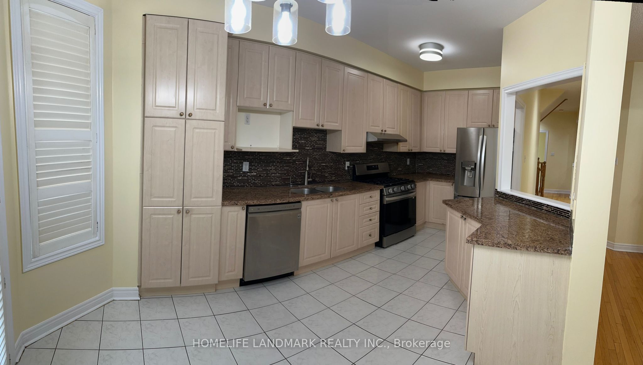 544 Matisse Place, Mississauga, ON L5W 1M3 photo 4
