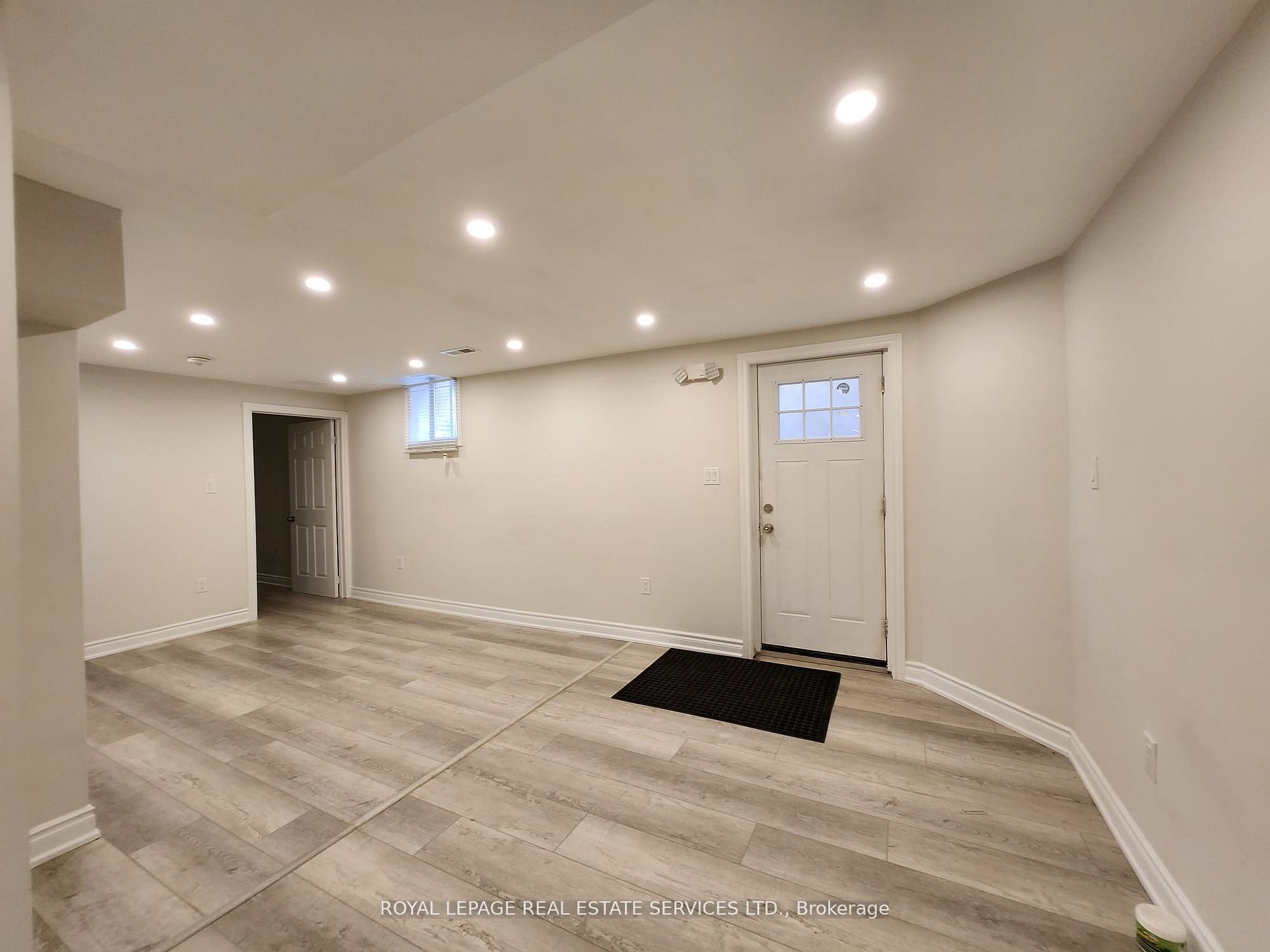 1447 Santa Rosa Court, Mississauga, ON L5V 1H7