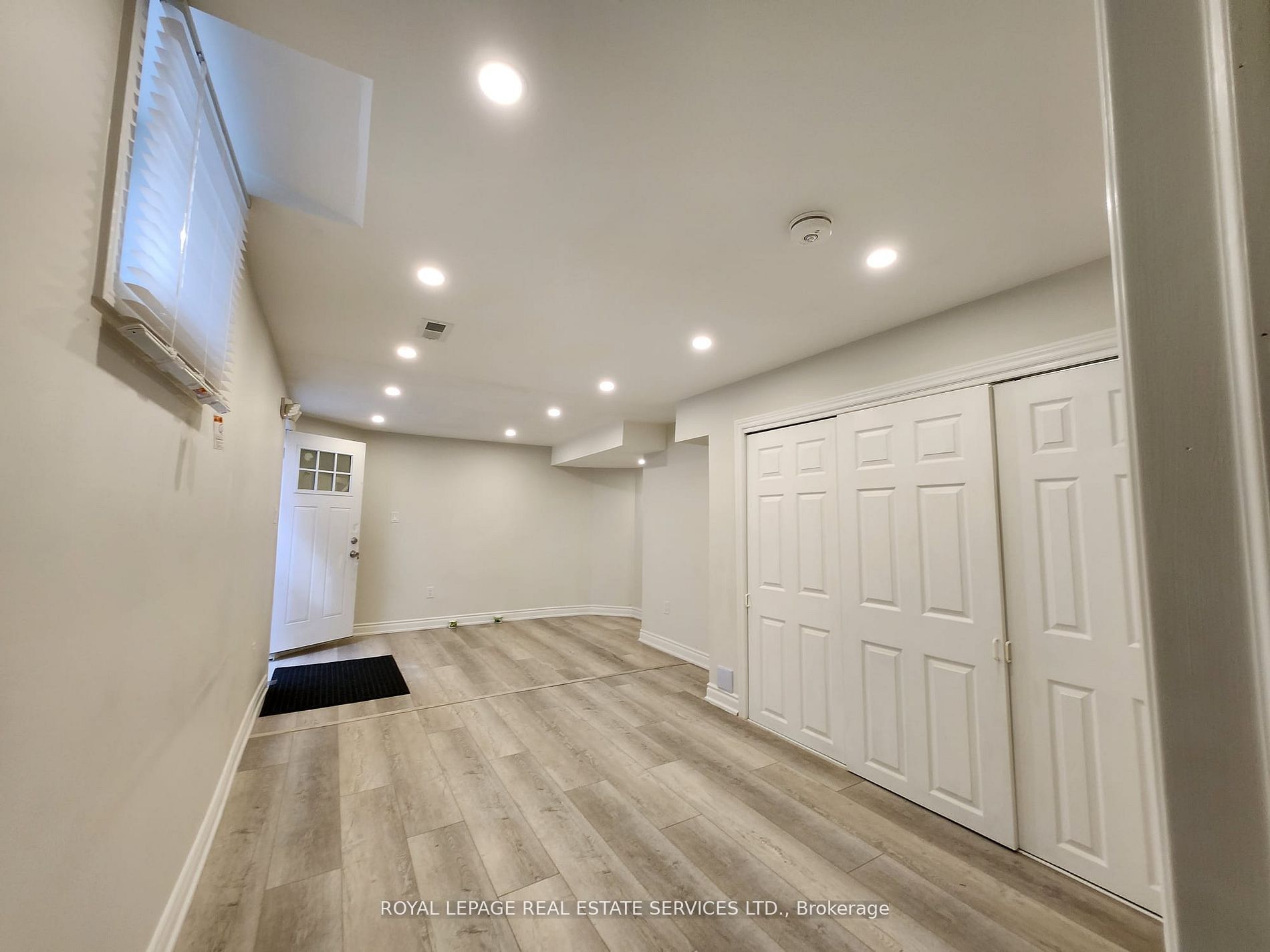 1447 Santa Rosa Court, Mississauga, ON L5V 1H7 photo 3