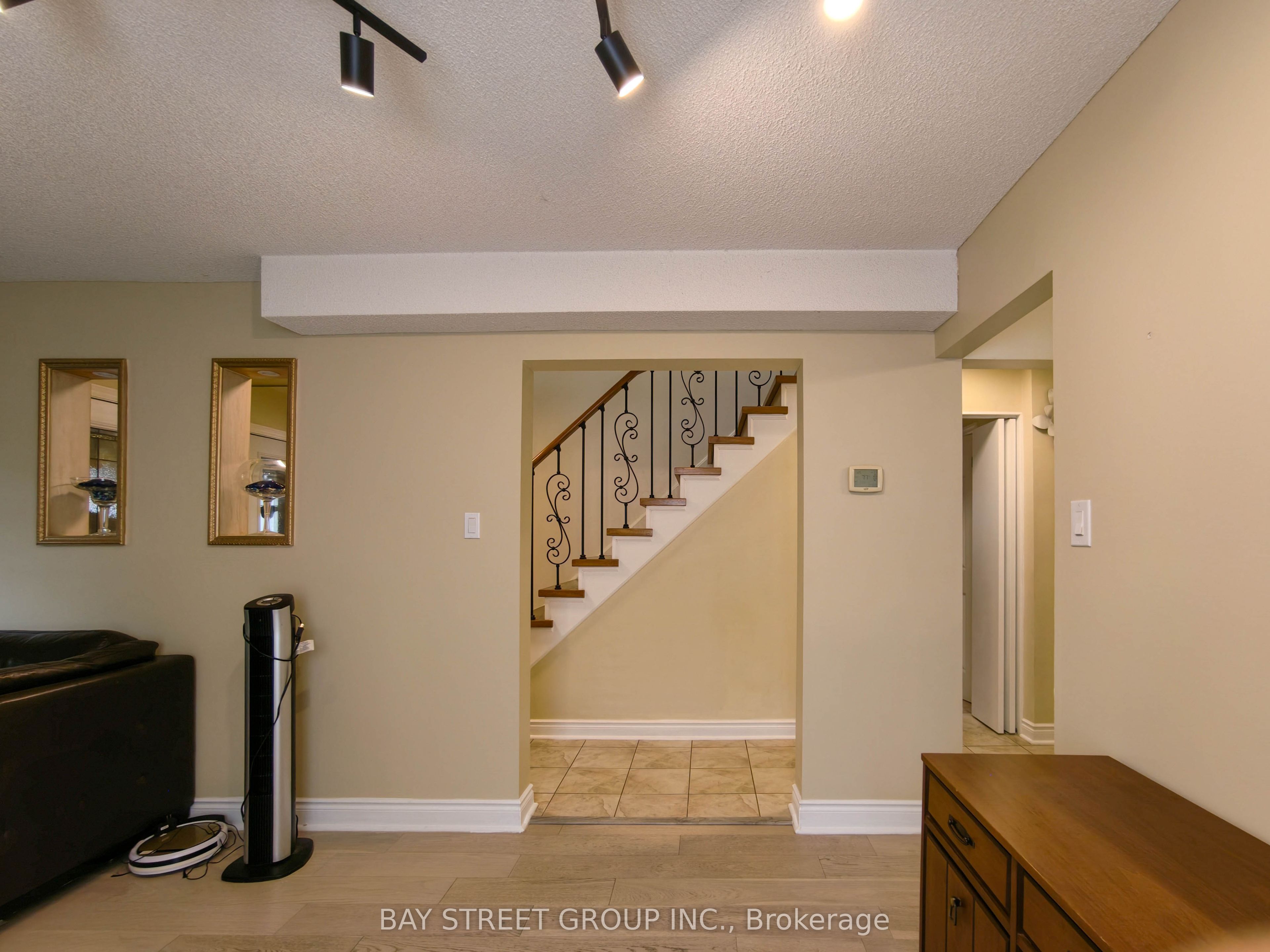 1620 Parish Lane, Oakville, ON L6M 3E2 photo 5