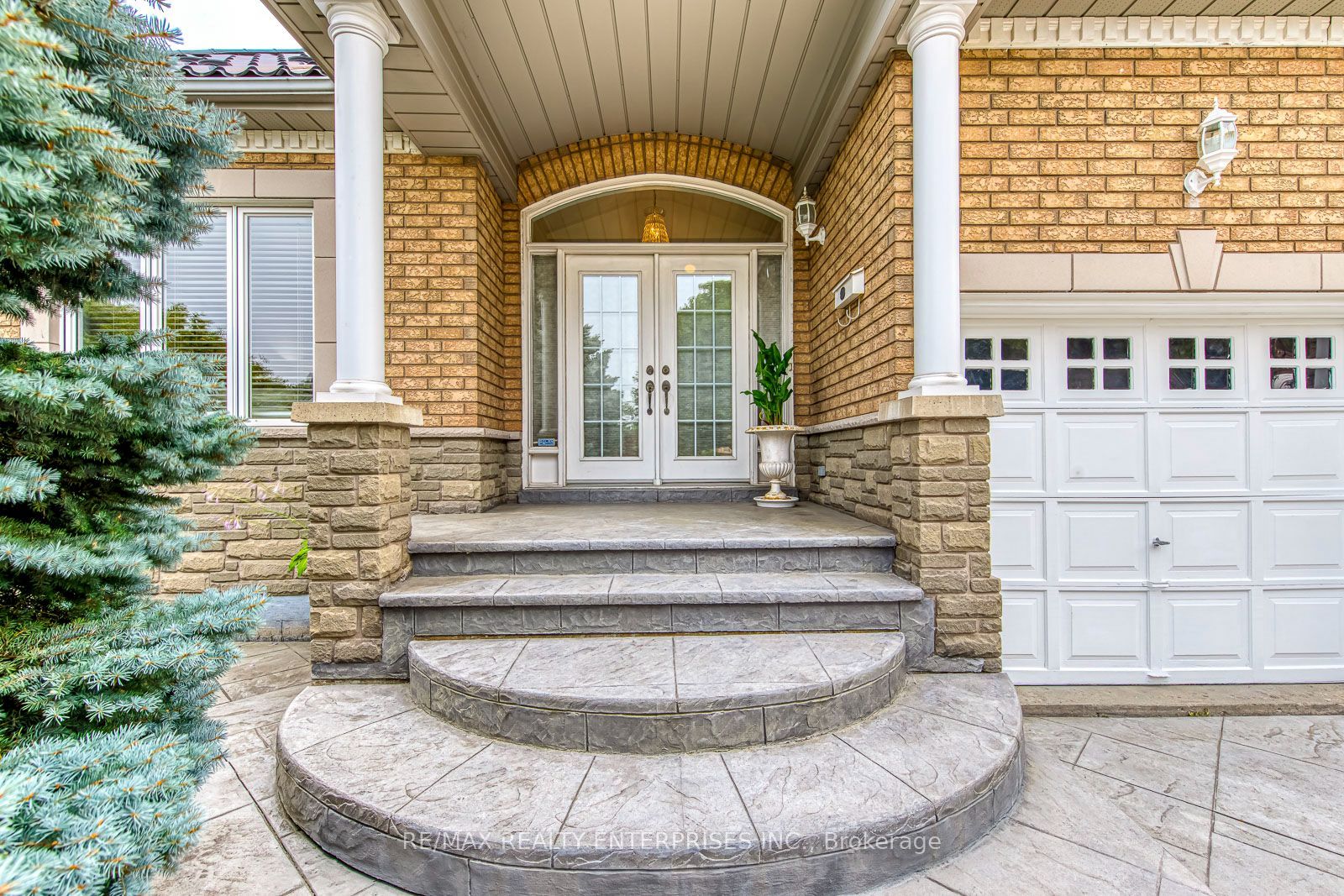 2839 Bushland Crescent, Mississauga, ON L5J 1Y1 photo 3